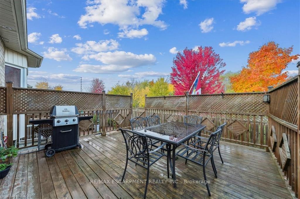 Photo 35 of 52 Mistycreek Crescent, Brampton, Fletcher's Meadow — HOMEH