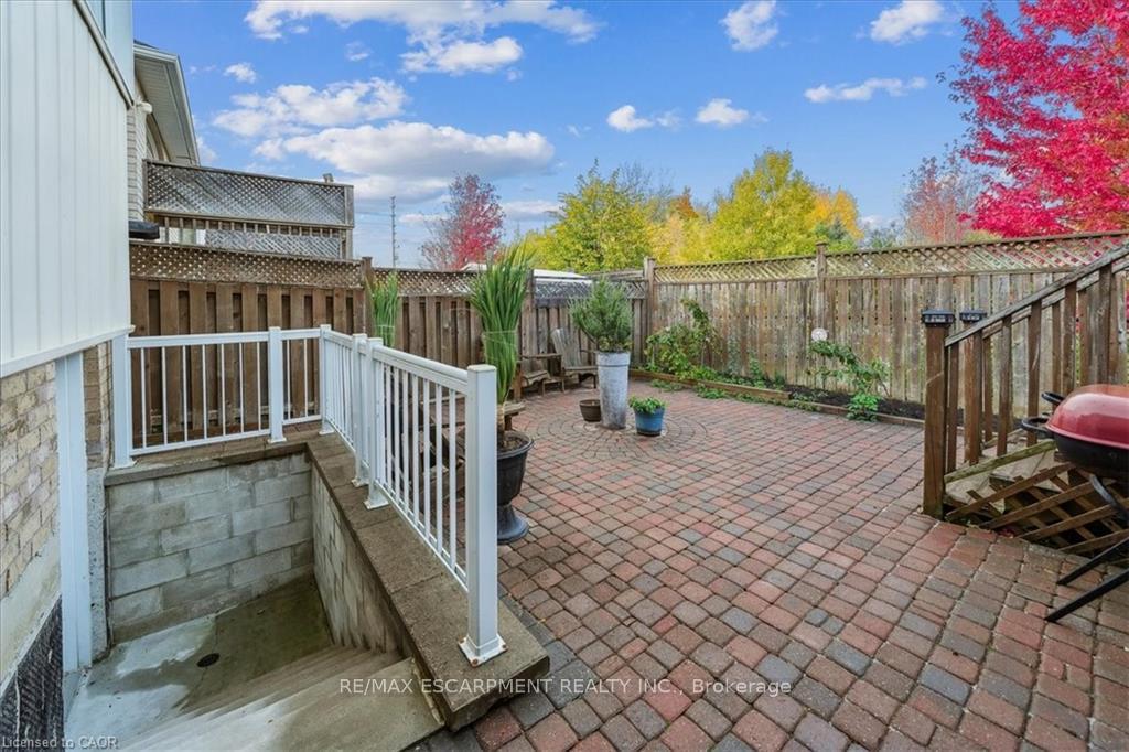 Photo 36 of 52 Mistycreek Crescent, Brampton, Fletcher's Meadow — HOMEH