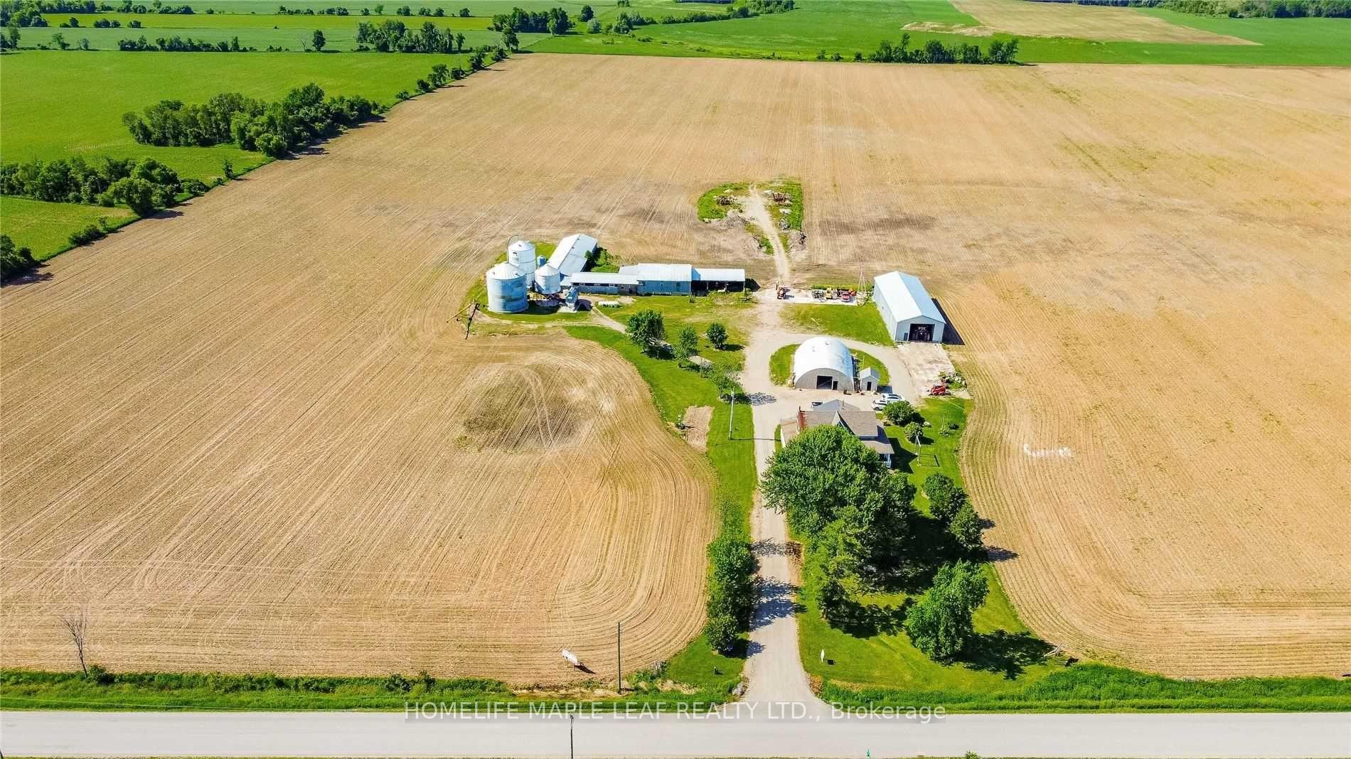 Photo 3 of 6830 3/4 Side Road, Clearview, Rural Clearview — HOMEH