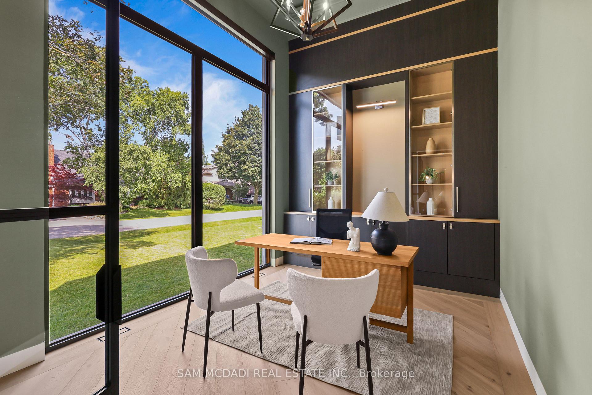 Photo 4 of 2186 Harcourt Crescent, Mississauga, Lakeview — HOMEH