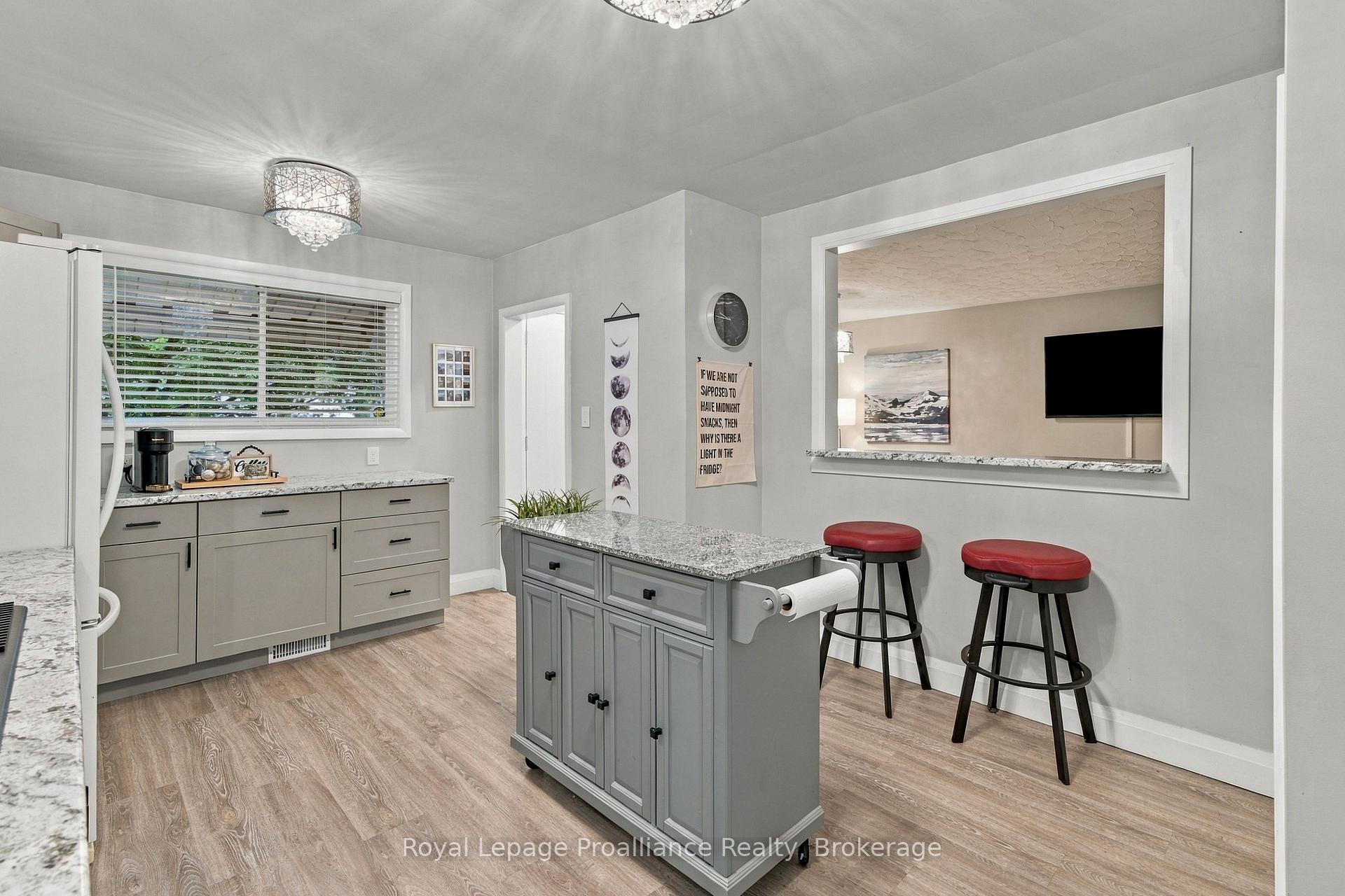 Photo 9 of 14 Munro Avenue, Belleville, Belleville Ward — HOMEH