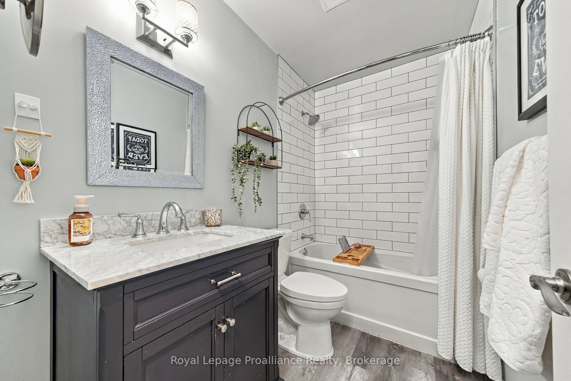 Photo 13 of 14 Munro Avenue, Belleville, Belleville Ward — HOMEH