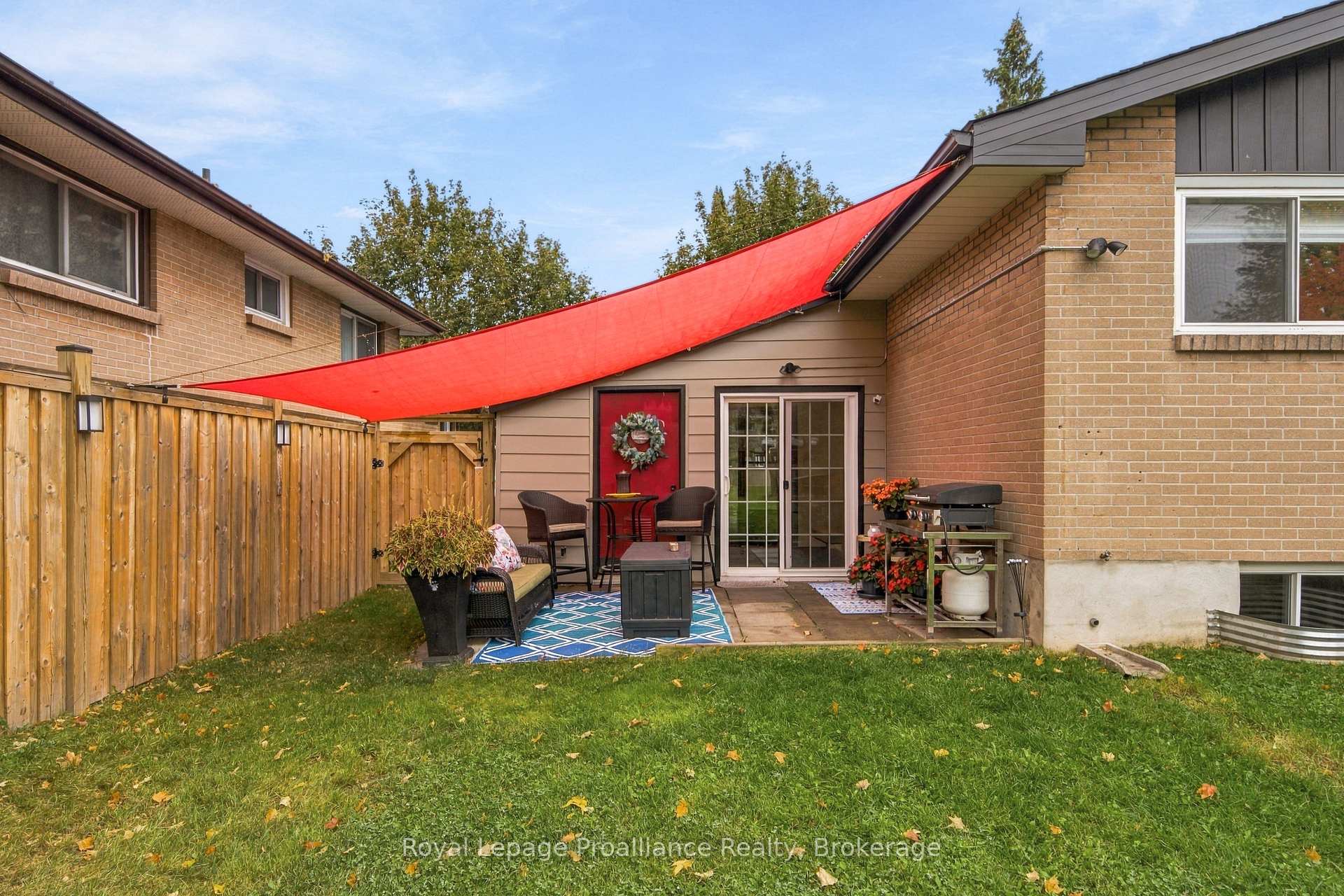 Photo 24 of 14 Munro Avenue, Belleville, Belleville Ward — HOMEH