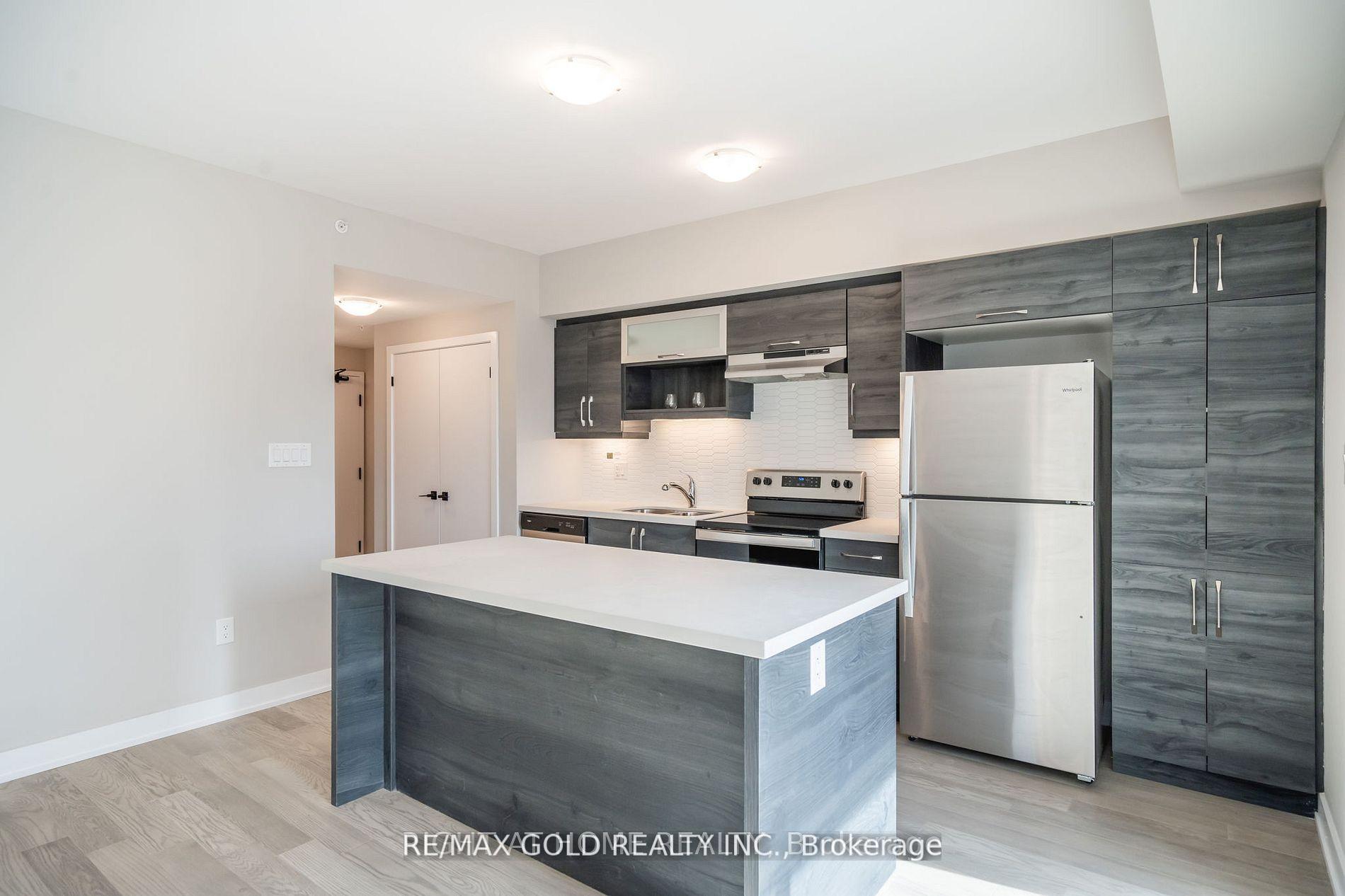 Photo 19 of Unit 213, 1 Chef Lane, Barrie, Innis-Shore — HOMEH