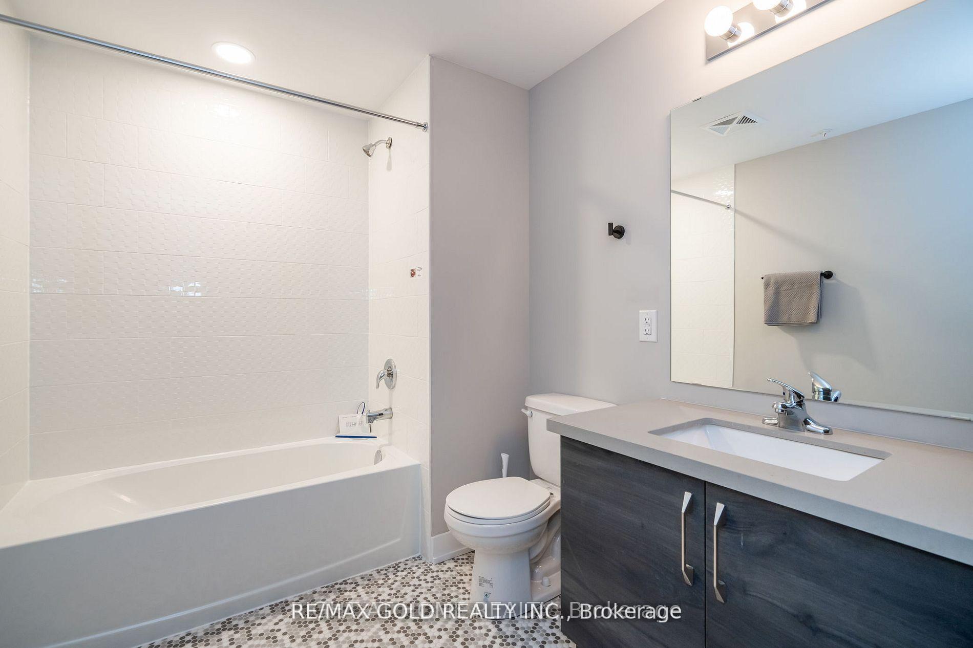 Photo 37 of Unit 213, 1 Chef Lane, Barrie, Innis-Shore — HOMEH