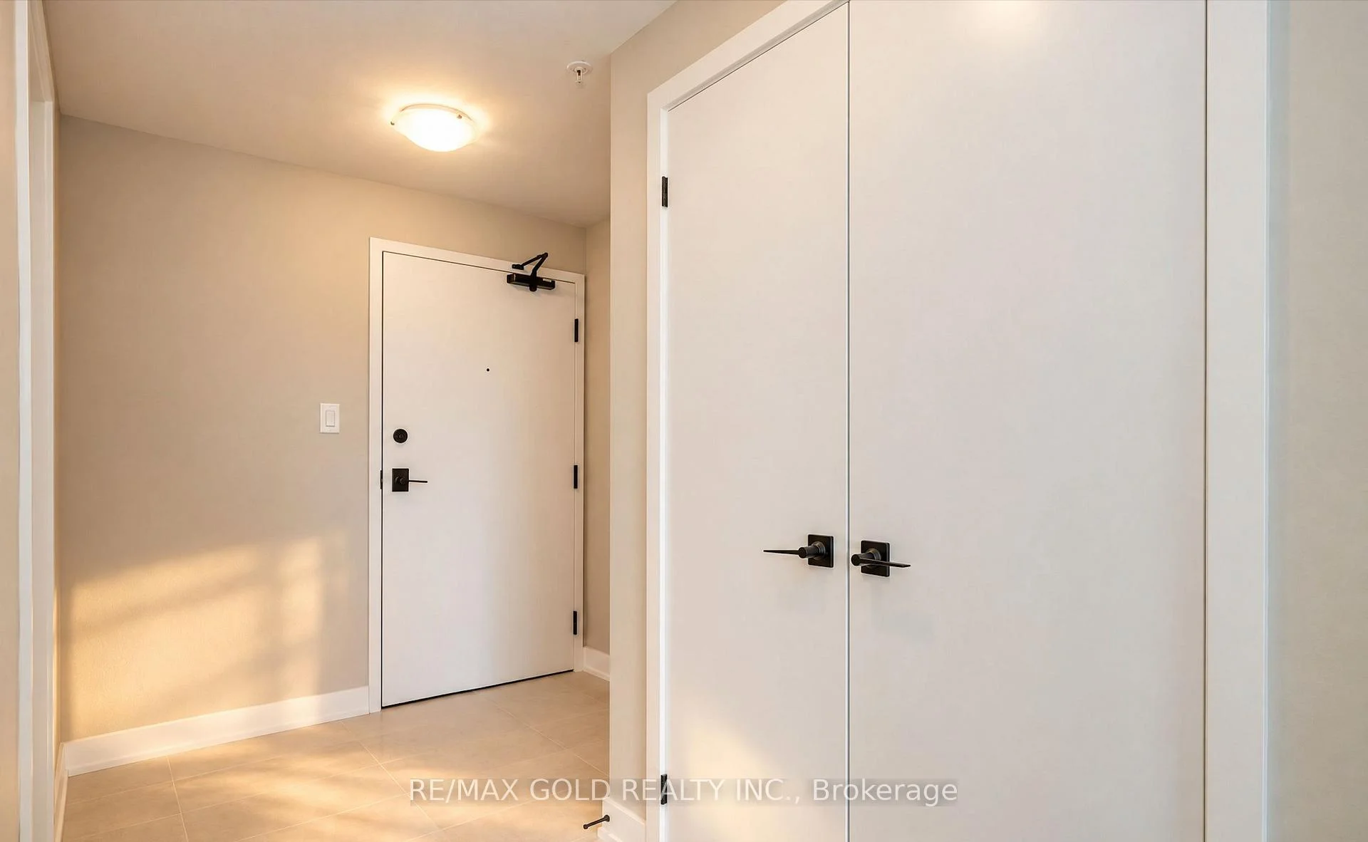 Photo 10 of Unit 213, 1 Chef Lane, Barrie, Innis-Shore — HOMEH