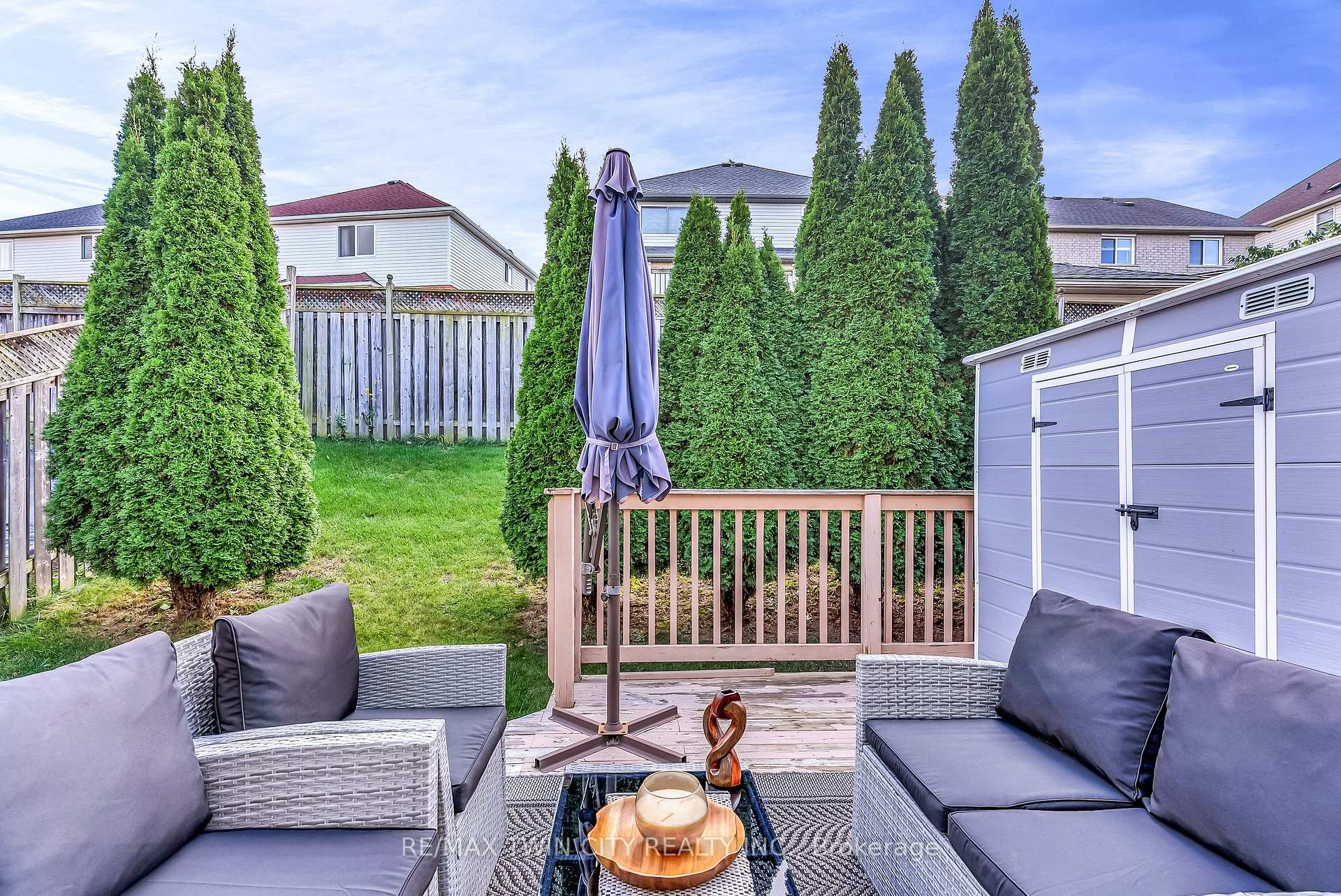 Photo 37 of 193 Mountain Laurel Crescent, Kitchener, Larentian West — HOMEH