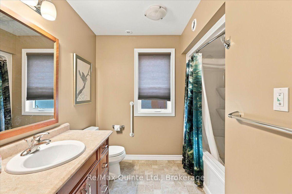 Photo 11 of 4 Forest Drive, Brighton — HOMEH