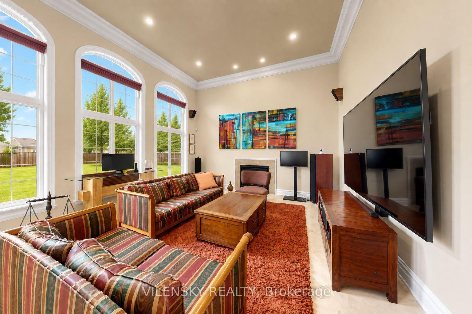Photo 16 of 405 Athabasca Drive, Vaughan, Rural Vaughan — HOMEH