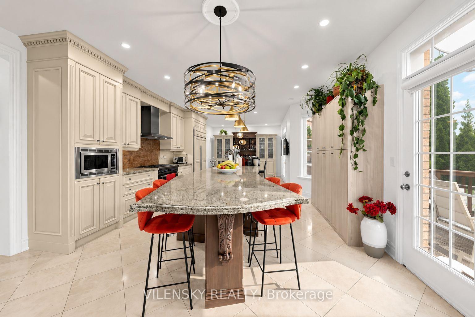 Photo 17 of 405 Athabasca Drive, Vaughan, Rural Vaughan — HOMEH