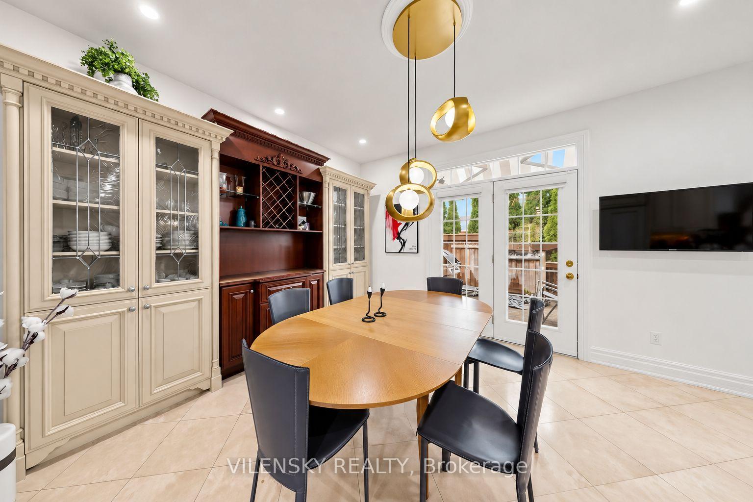 Photo 22 of 405 Athabasca Drive, Vaughan, Rural Vaughan — HOMEH