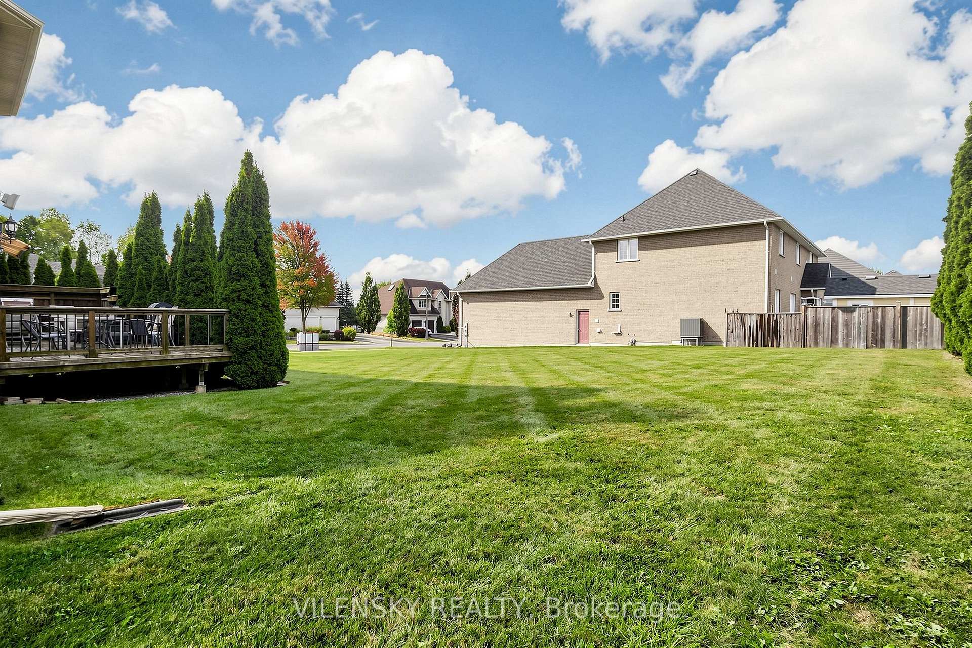 Photo 56 of 405 Athabasca Drive, Vaughan, Rural Vaughan — HOMEH