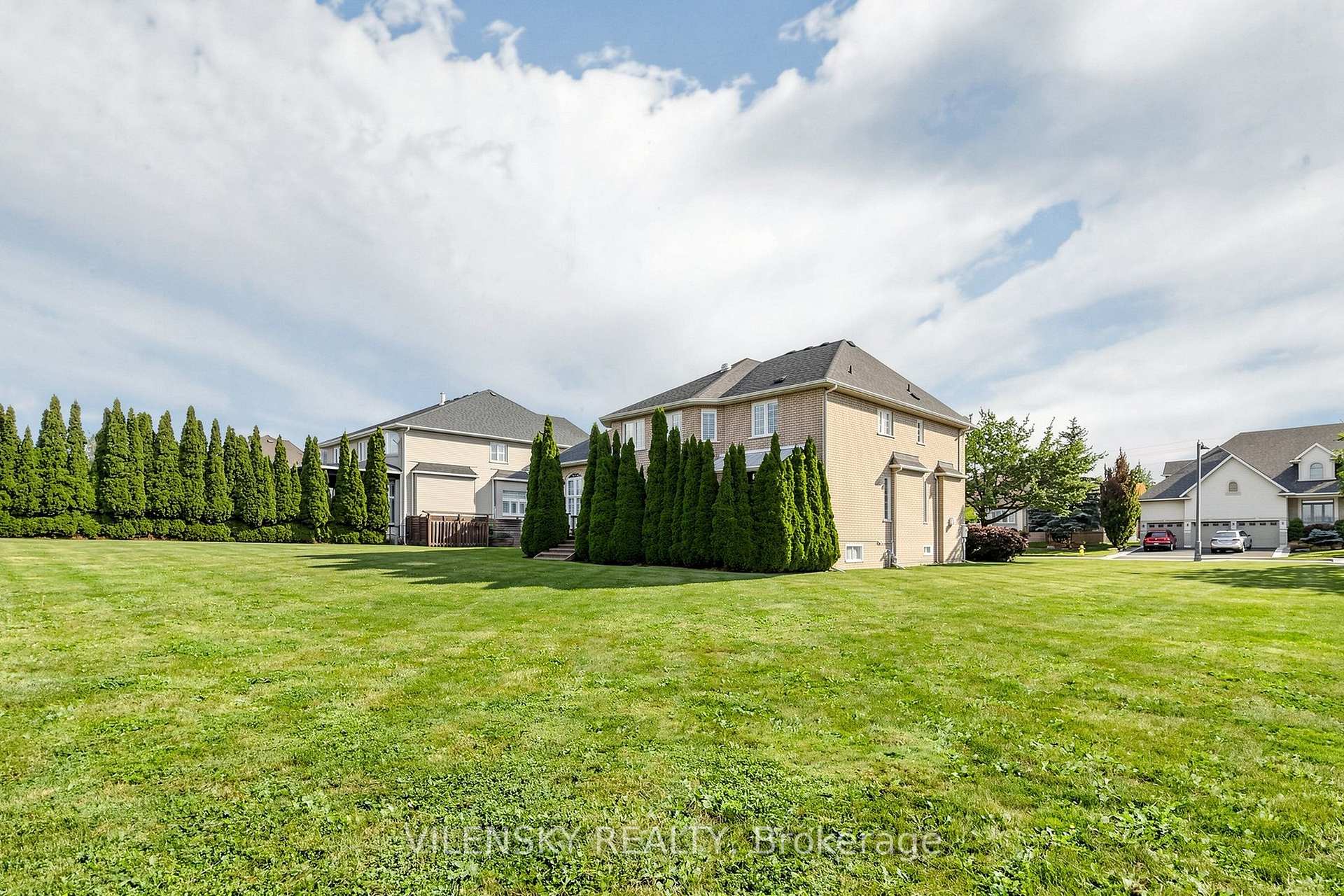 Photo 58 of 405 Athabasca Drive, Vaughan, Rural Vaughan — HOMEH