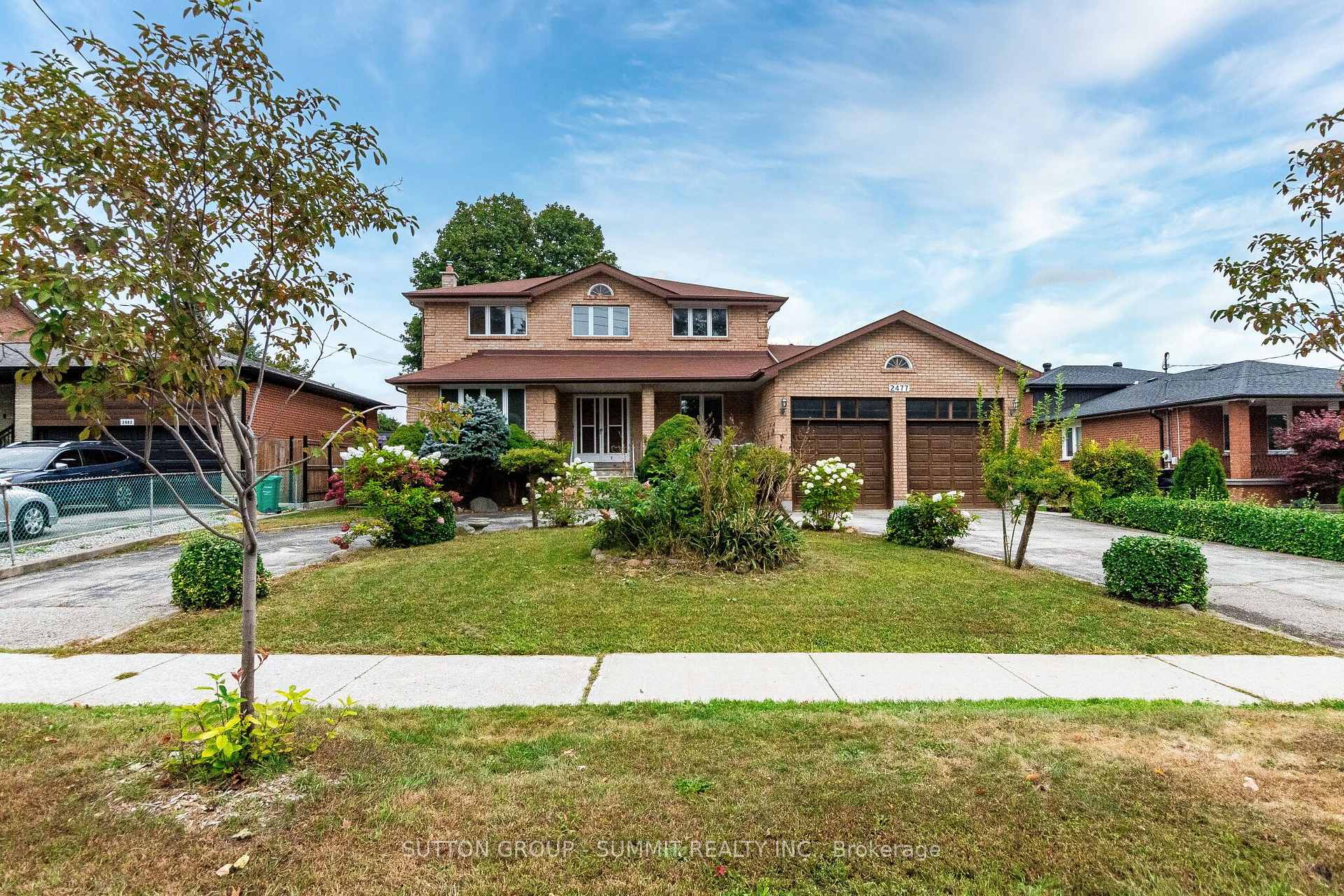 Photo 2 of 2477 Cliff Road, Mississauga, Cooksville — HOMEH