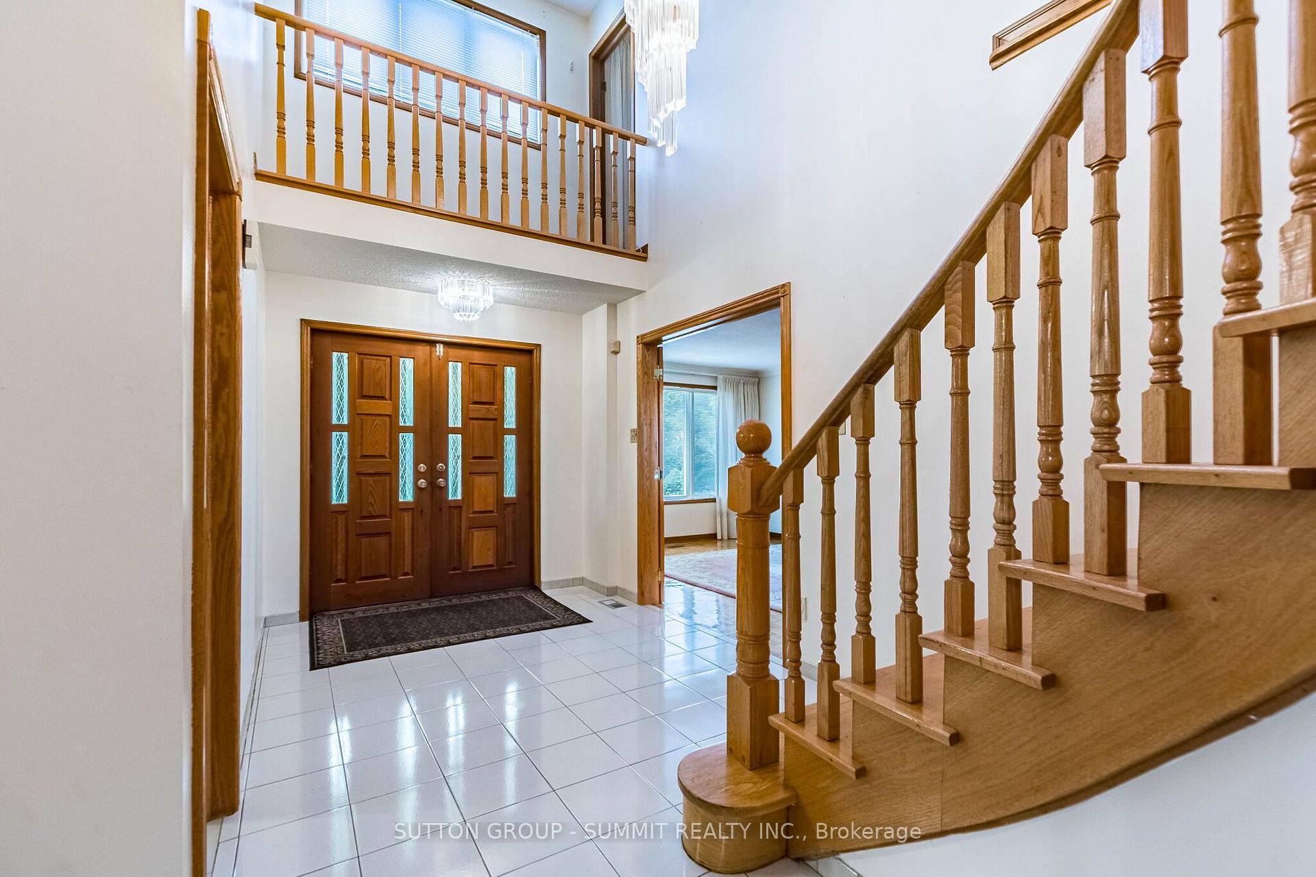 Photo 4 of 2477 Cliff Road, Mississauga, Cooksville — HOMEH