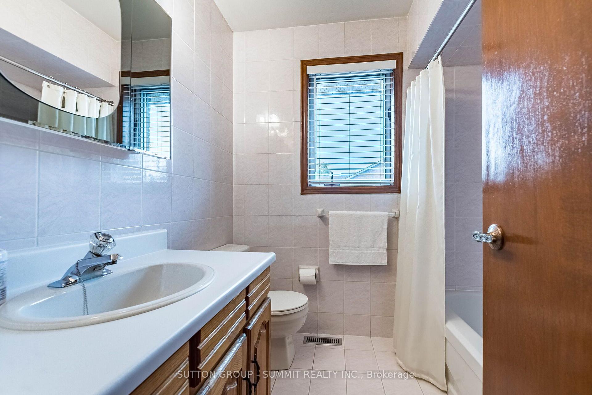 Photo 21 of 2477 Cliff Road, Mississauga, Cooksville — HOMEH