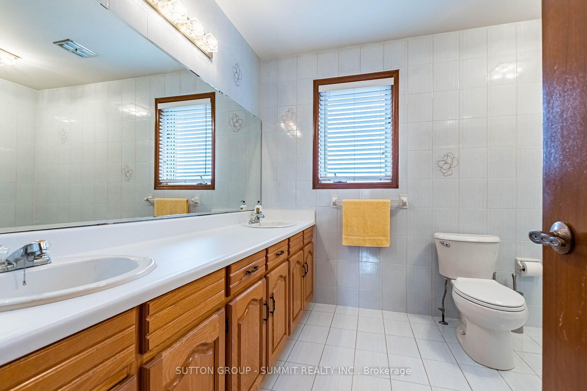 Photo 25 of 2477 Cliff Road, Mississauga, Cooksville — HOMEH