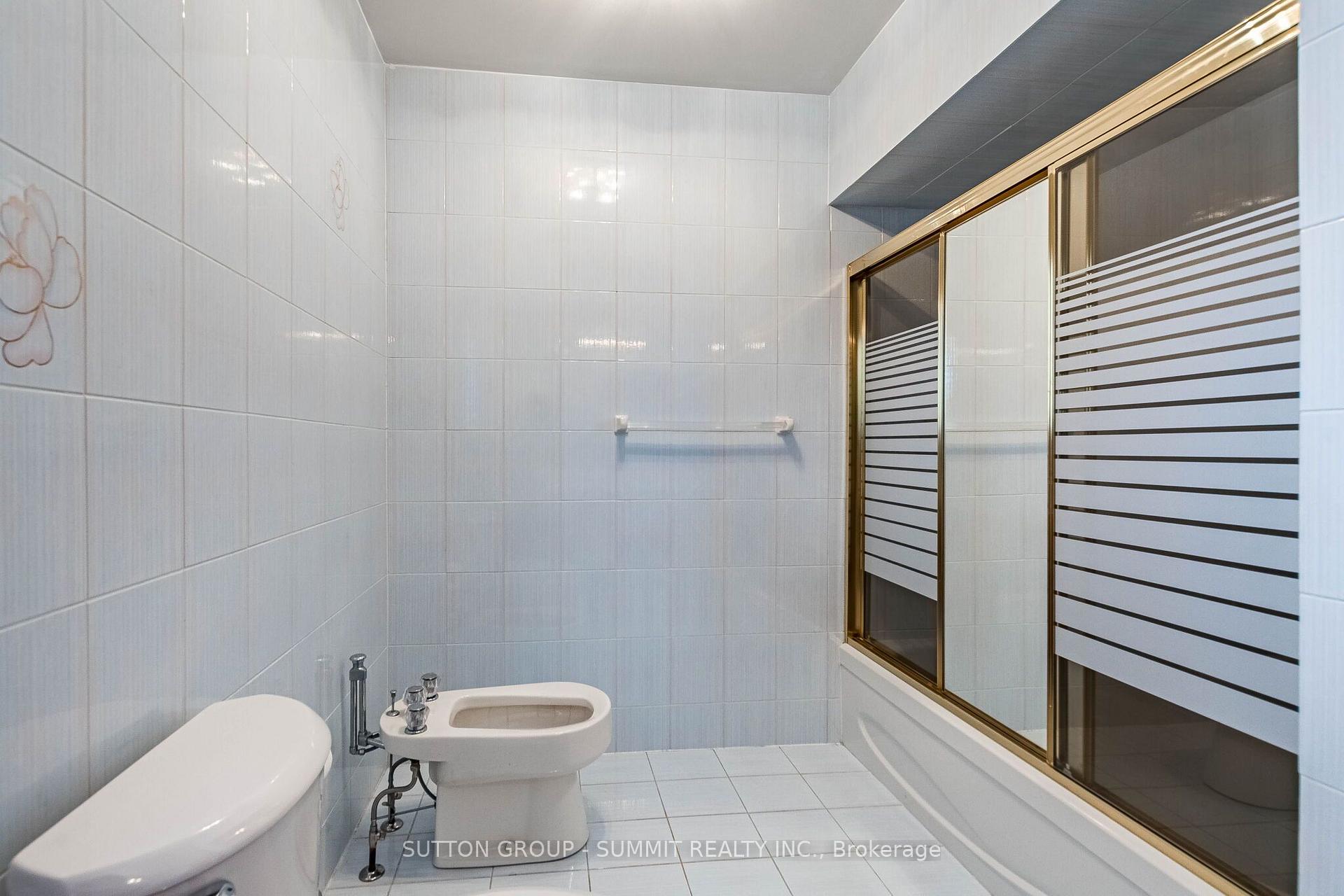 Photo 26 of 2477 Cliff Road, Mississauga, Cooksville — HOMEH