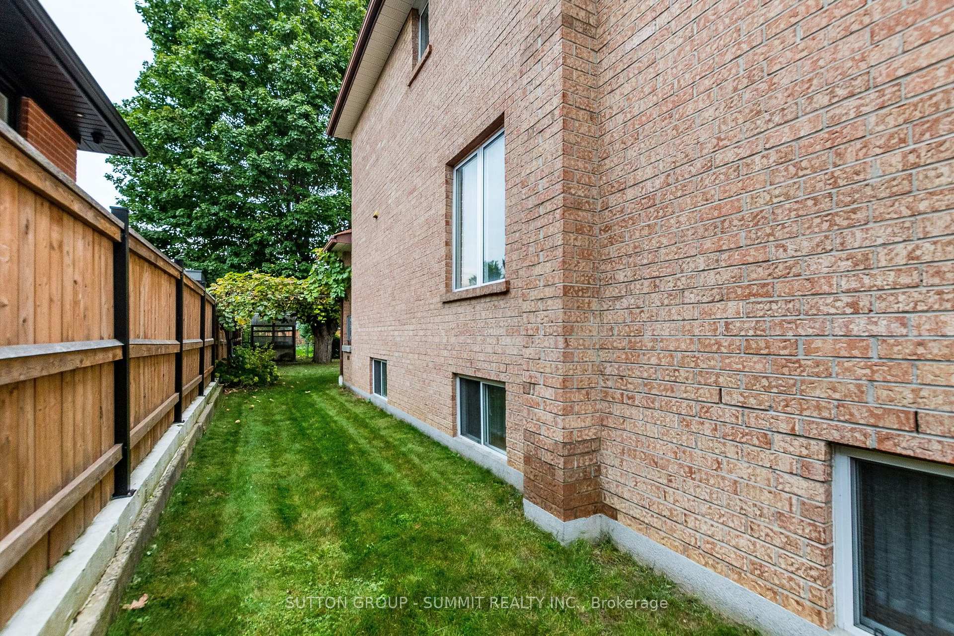 Photo 37 of 2477 Cliff Road, Mississauga, Cooksville — HOMEH