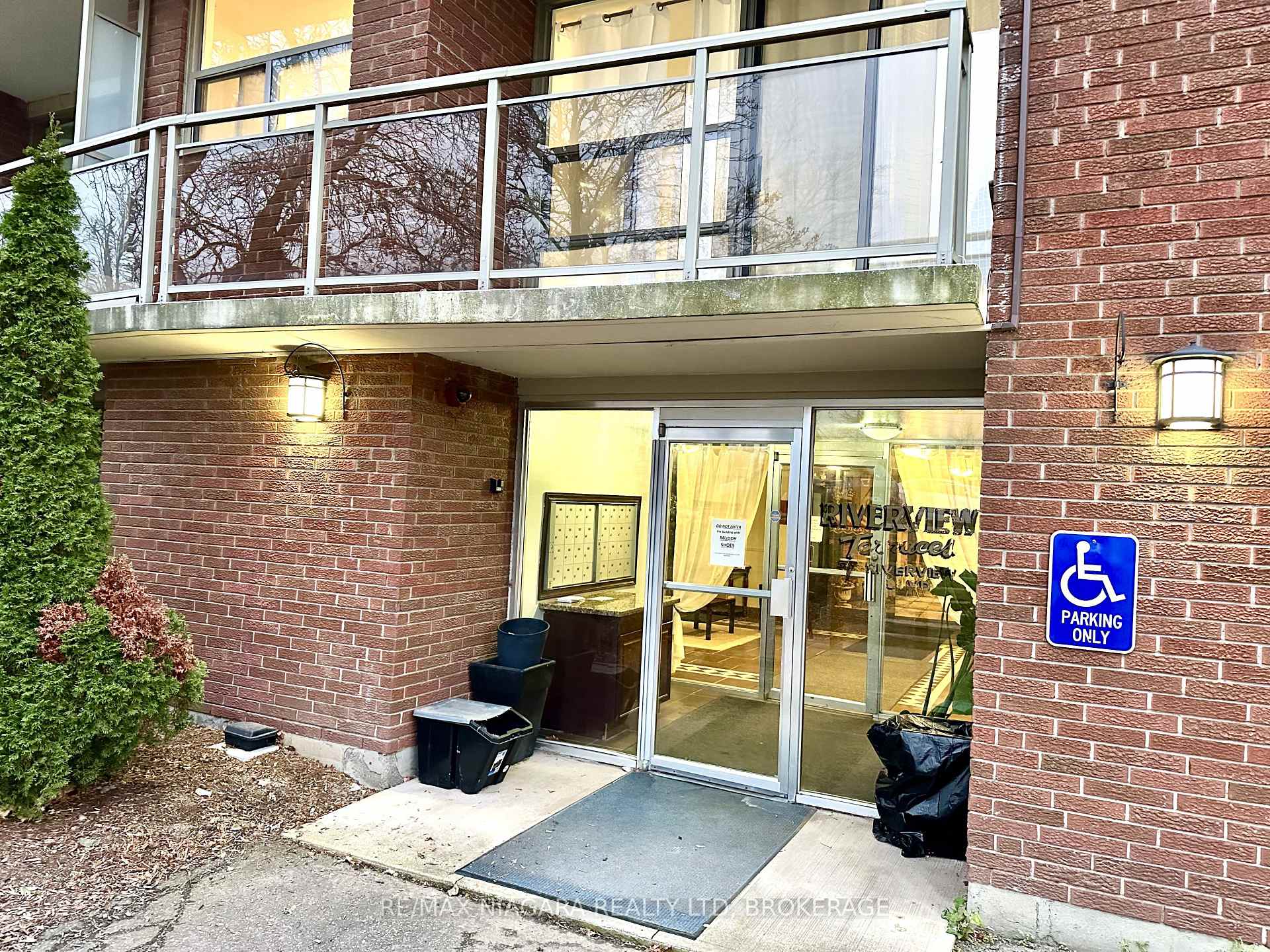Photo 2 of Unit 102, 7 Riverview Boulevard, St. Catharines, Glendale/Glenridge — HOMEH