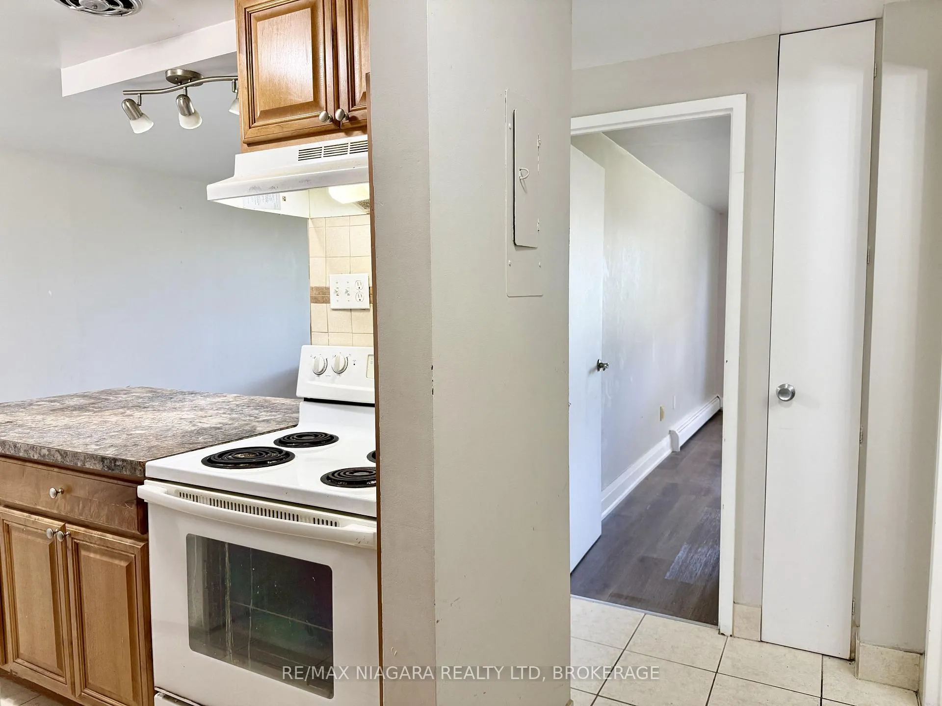 Photo 9 of Unit 102, 7 Riverview Boulevard, St. Catharines, Glendale/Glenridge — HOMEH