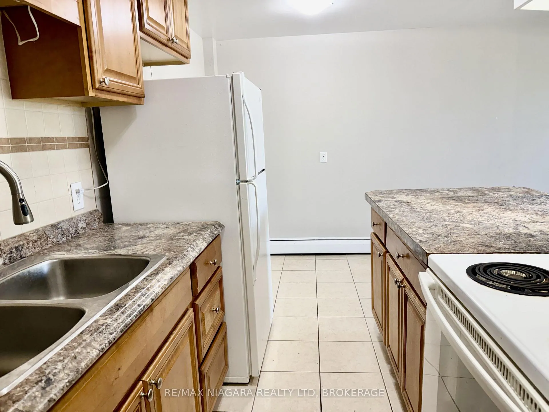 Photo 10 of Unit 102, 7 Riverview Boulevard, St. Catharines, Glendale/Glenridge — HOMEH
