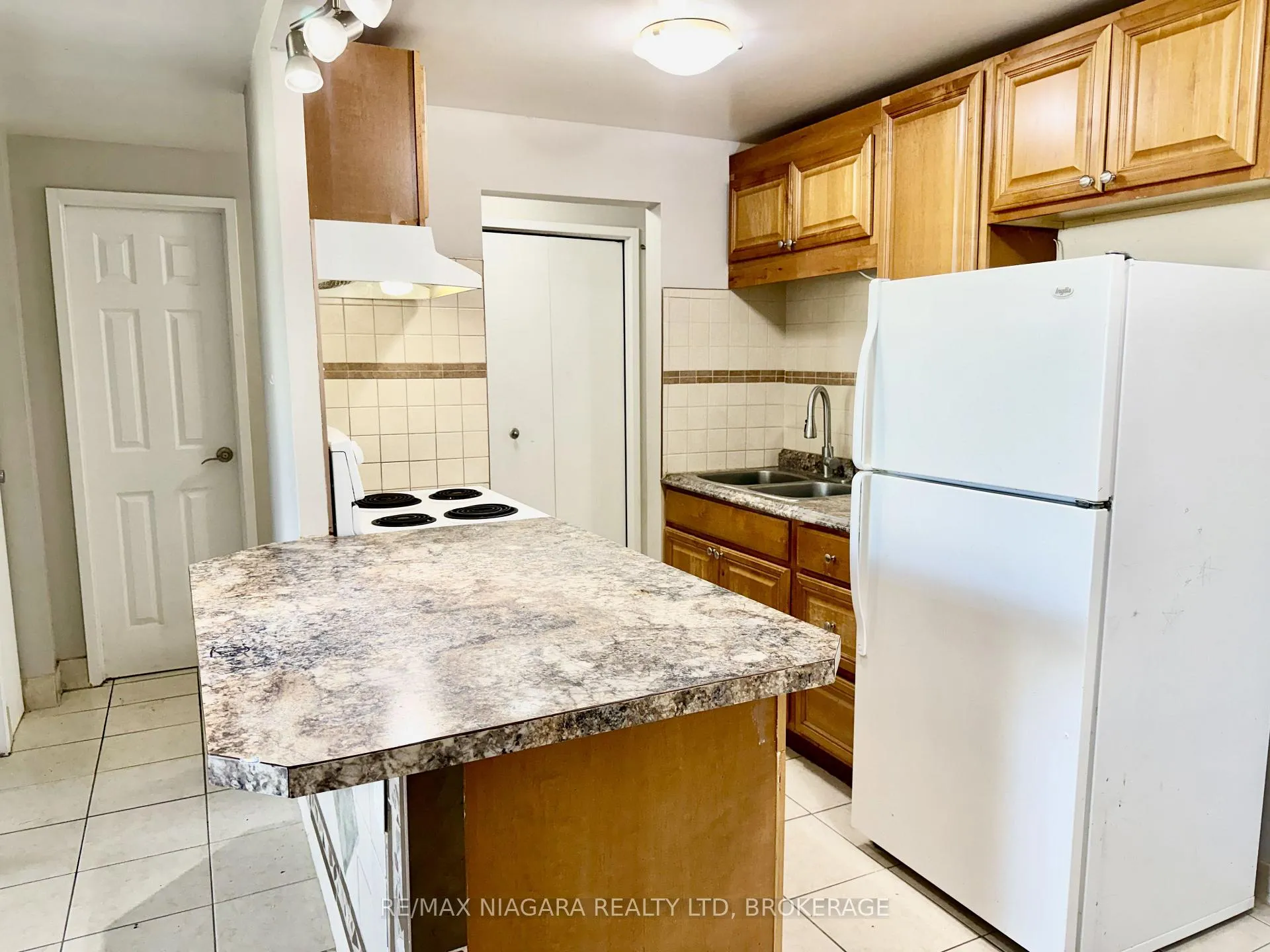 Photo 12 of Unit 102, 7 Riverview Boulevard, St. Catharines, Glendale/Glenridge — HOMEH