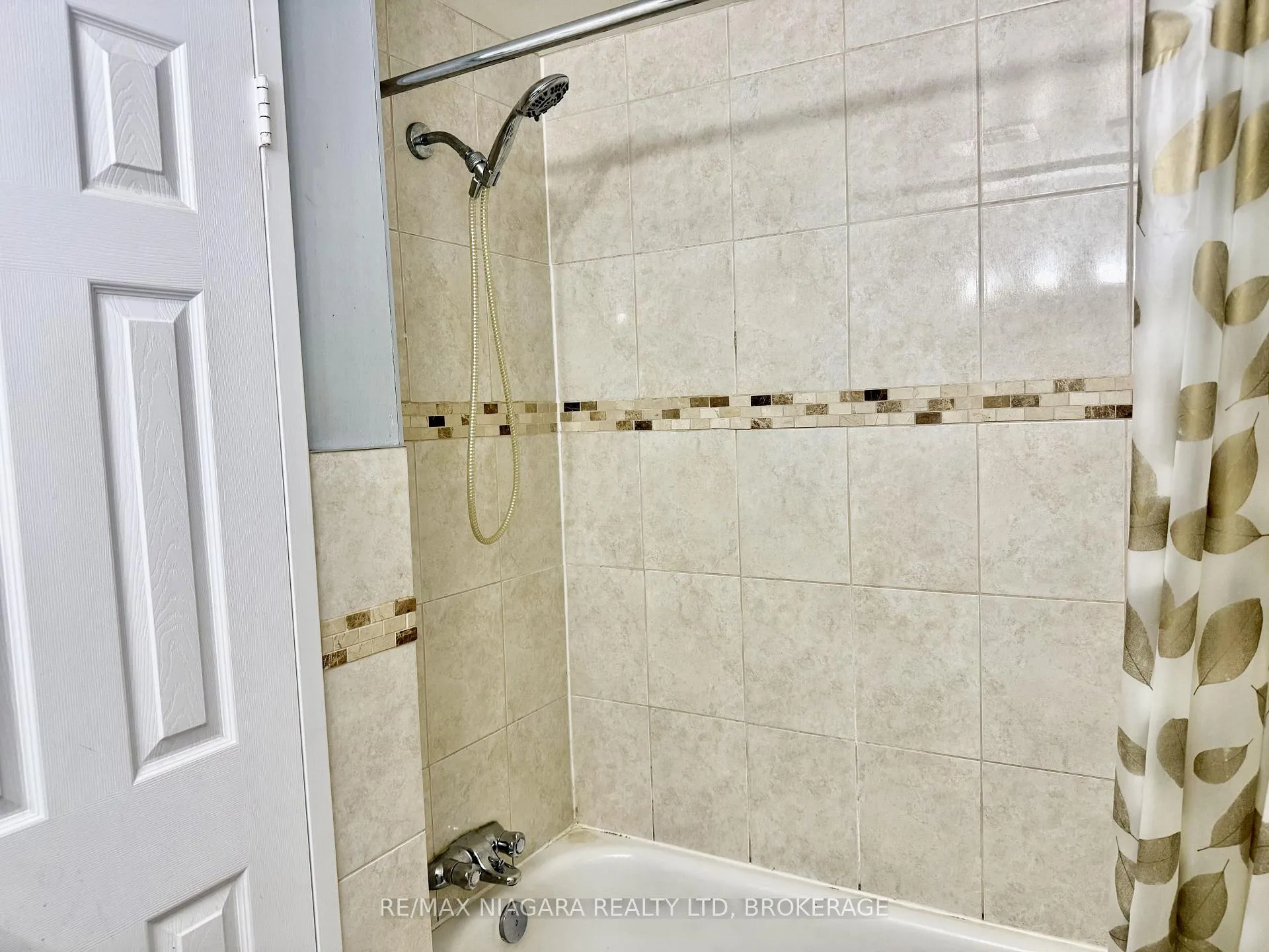 Photo 29 of Unit 102, 7 Riverview Boulevard, St. Catharines, Glendale/Glenridge — HOMEH