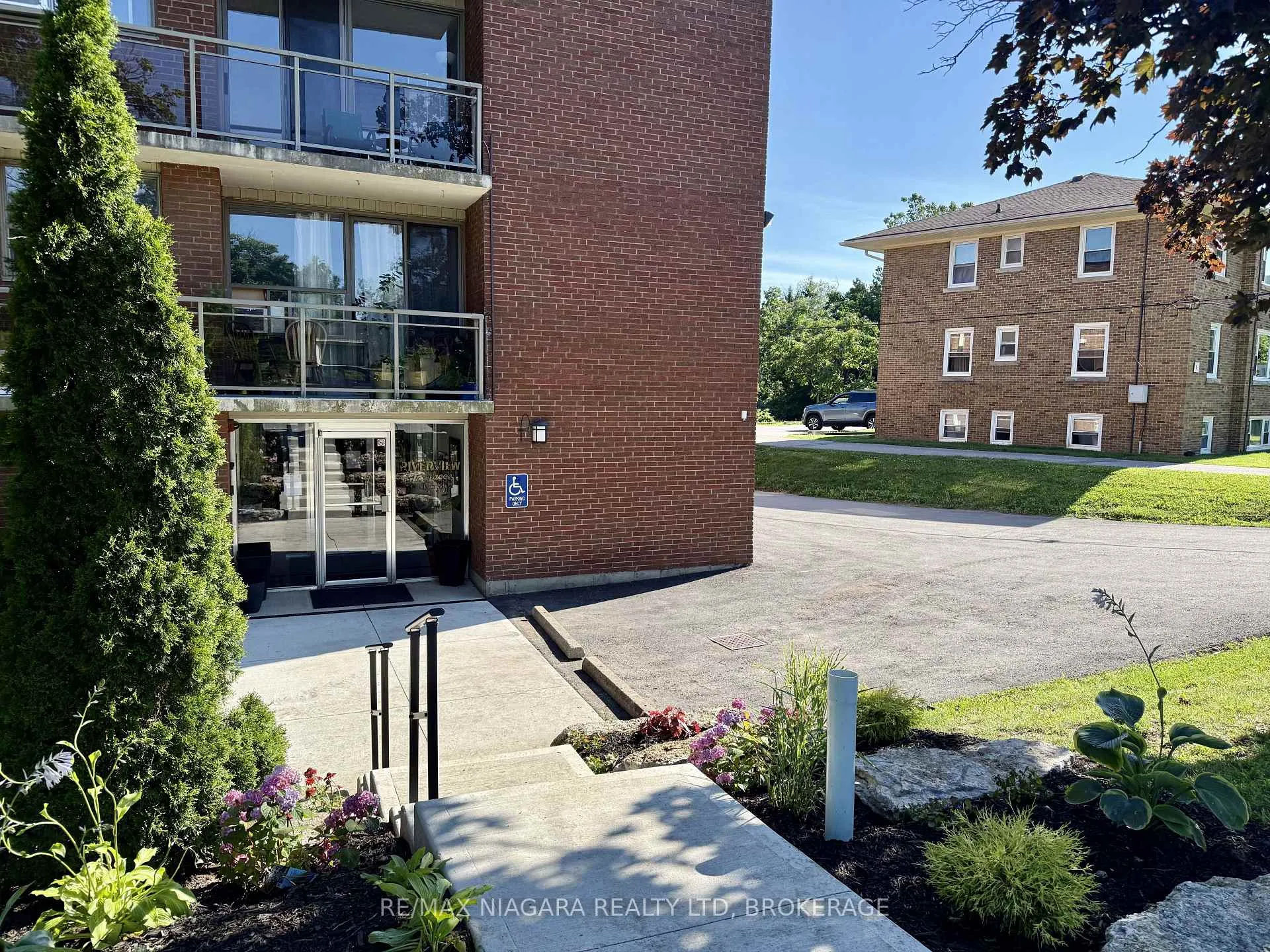 Photo 42 of Unit 102, 7 Riverview Boulevard, St. Catharines, Glendale/Glenridge — HOMEH