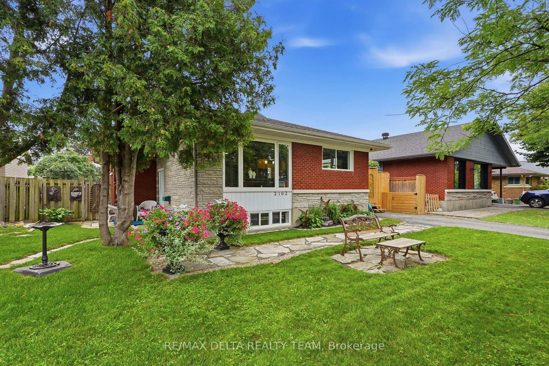 Photo 3 of 2162 Rushton Road, Ottawa, McKellar Heights/Glabar Park — HOMEH