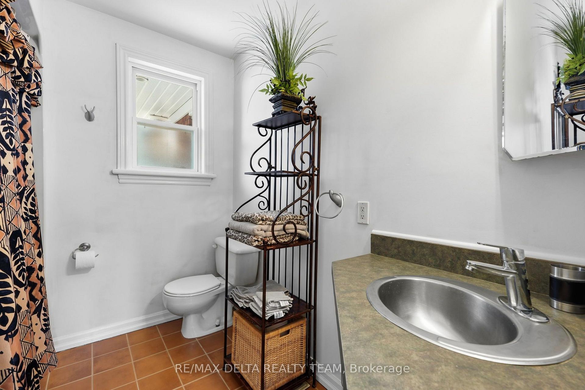 Photo 15 of 2162 Rushton Road, Ottawa, McKellar Heights/Glabar Park — HOMEH