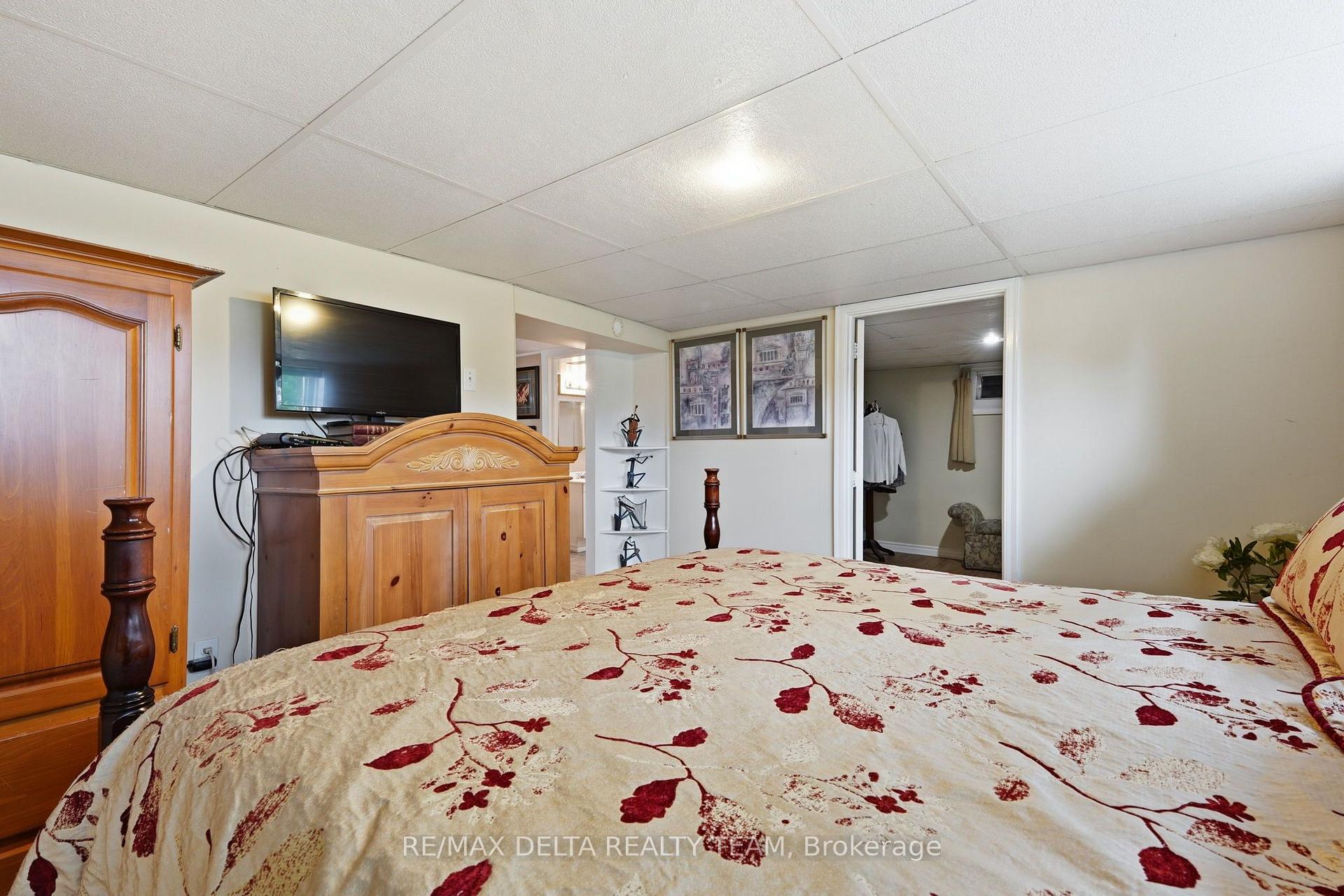 Photo 18 of 2162 Rushton Road, Ottawa, McKellar Heights/Glabar Park — HOMEH