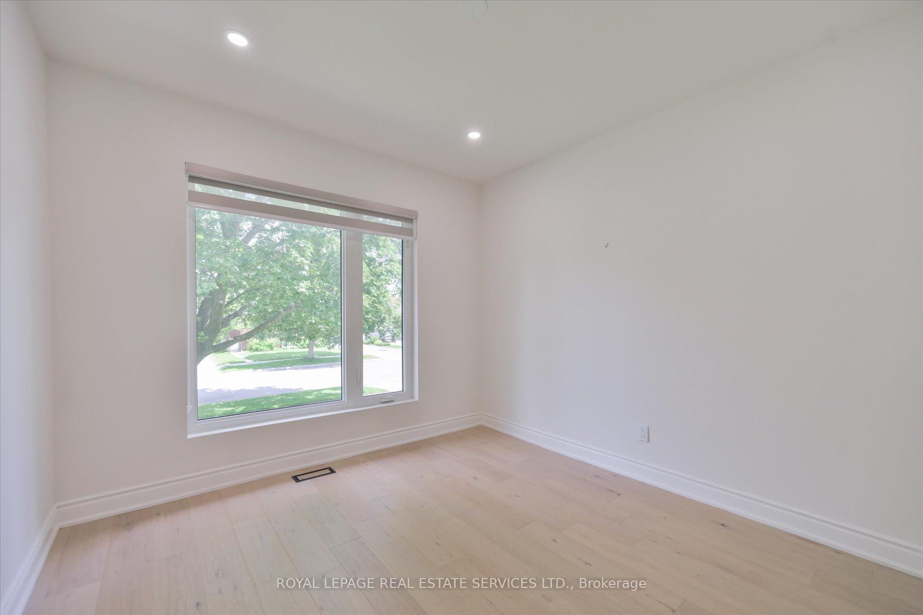 Photo 25 of 18 Celestine Drive, Etobicoke, Willowridge-Martingrove-Richview — HOMEH