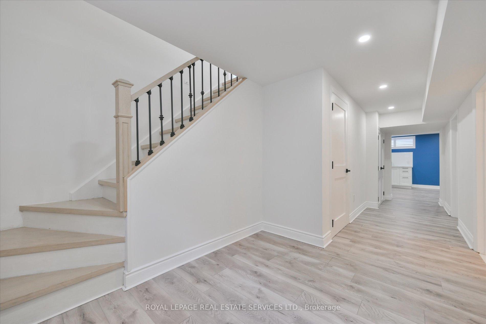Photo 28 of 18 Celestine Drive, Etobicoke, Willowridge-Martingrove-Richview — HOMEH