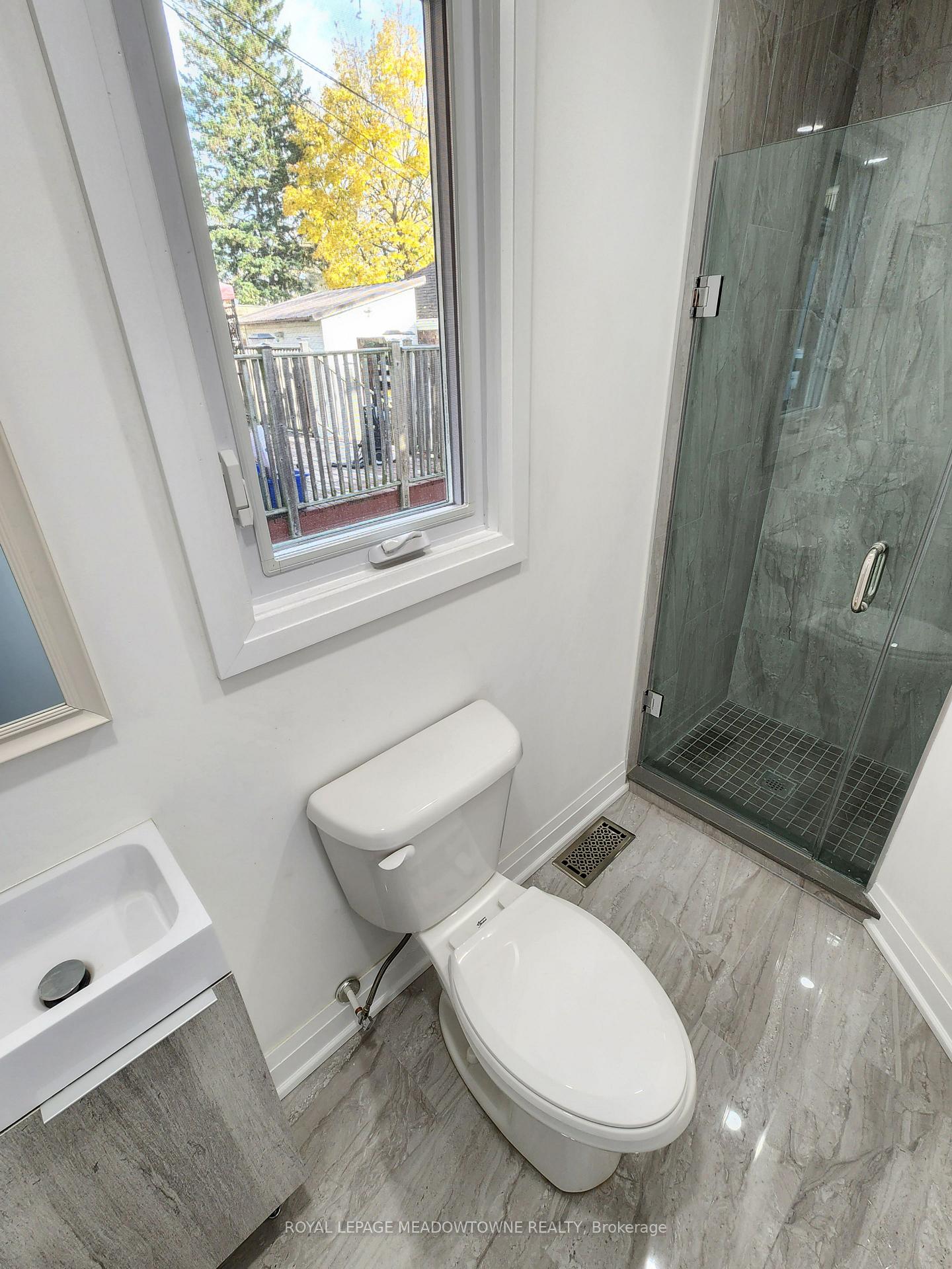 Photo 8 of 119 Colborne Street E, Oshawa, O'Neill — HOMEH
