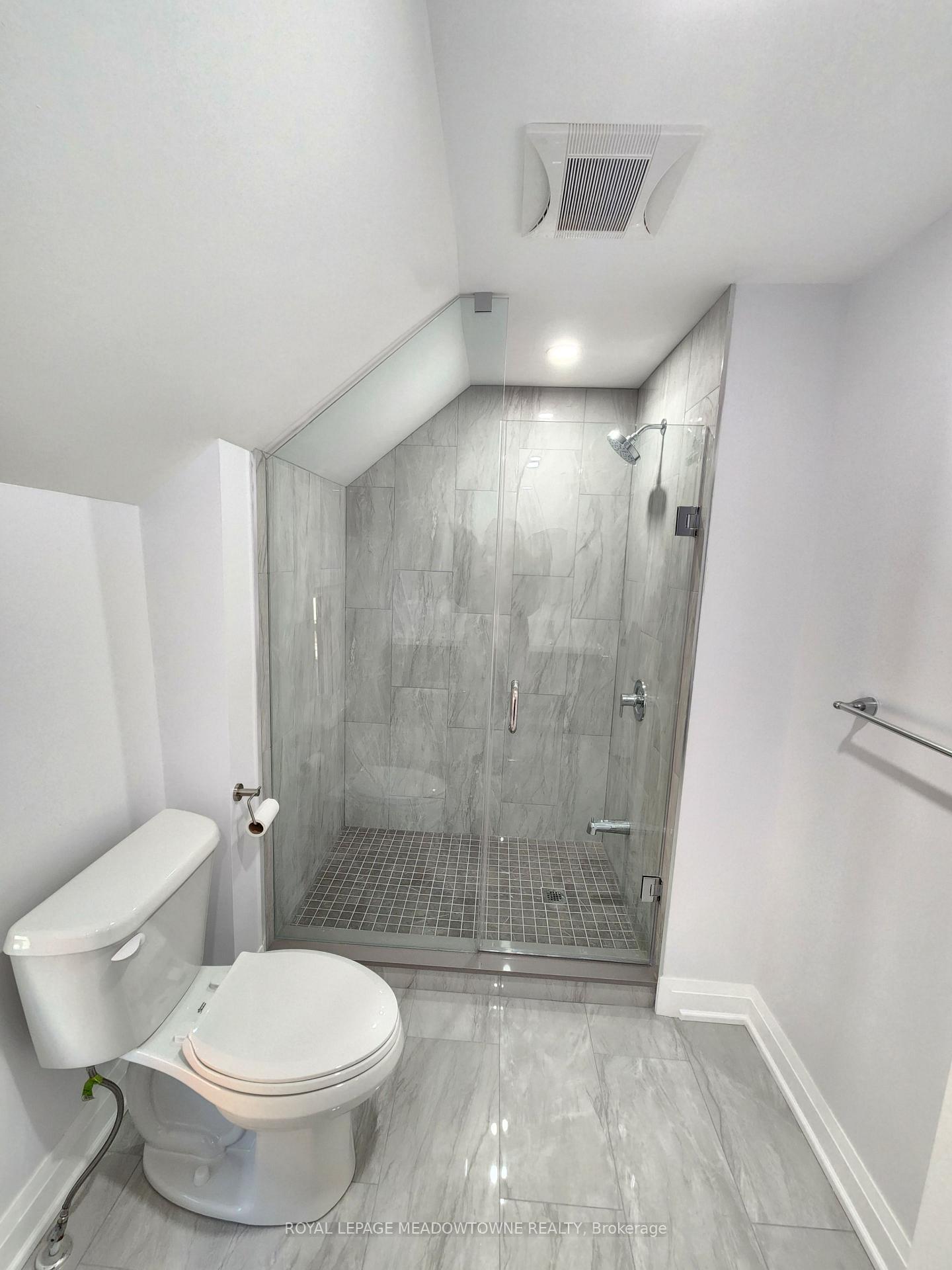 Photo 13 of 119 Colborne Street E, Oshawa, O'Neill — HOMEH