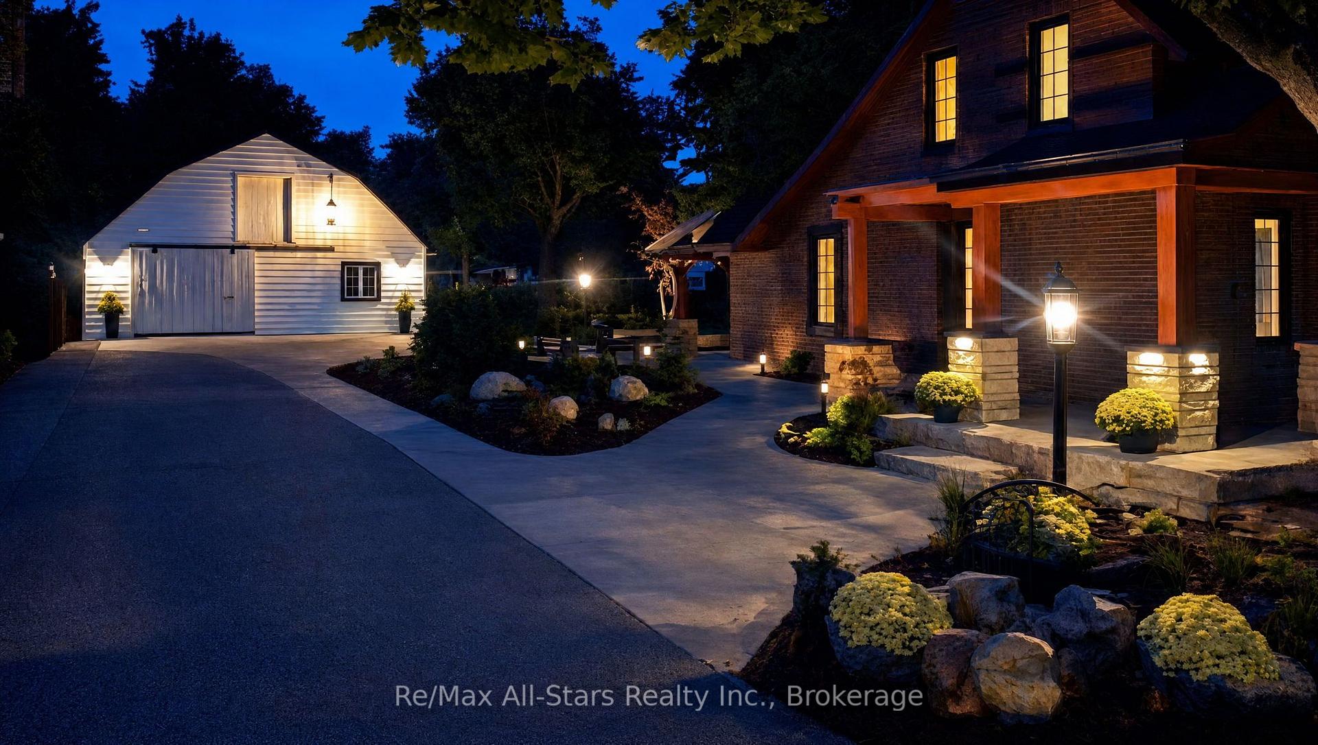 Photo 8 of 40 Caroline Street, Kawartha Lakes, Lindsay — HOMEH