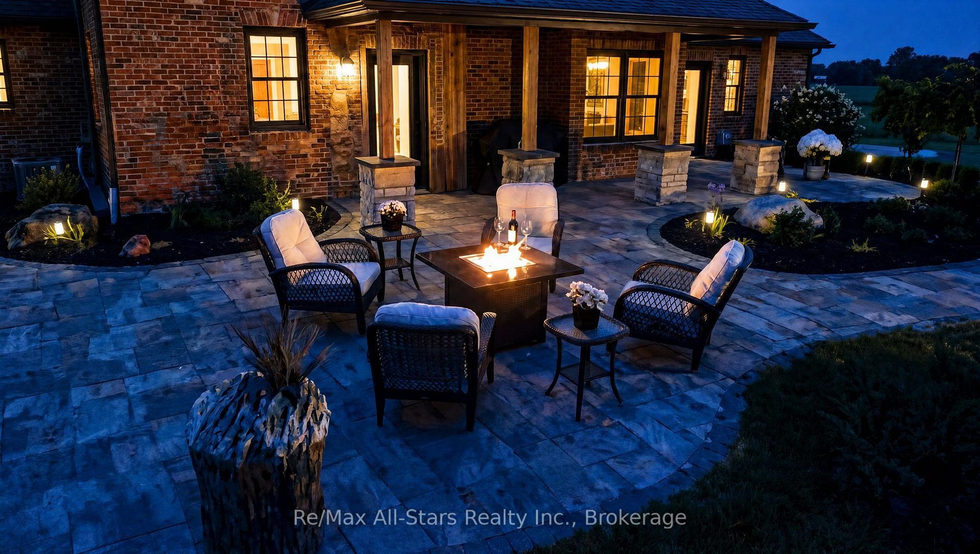 Photo 9 of 40 Caroline Street, Kawartha Lakes, Lindsay — HOMEH
