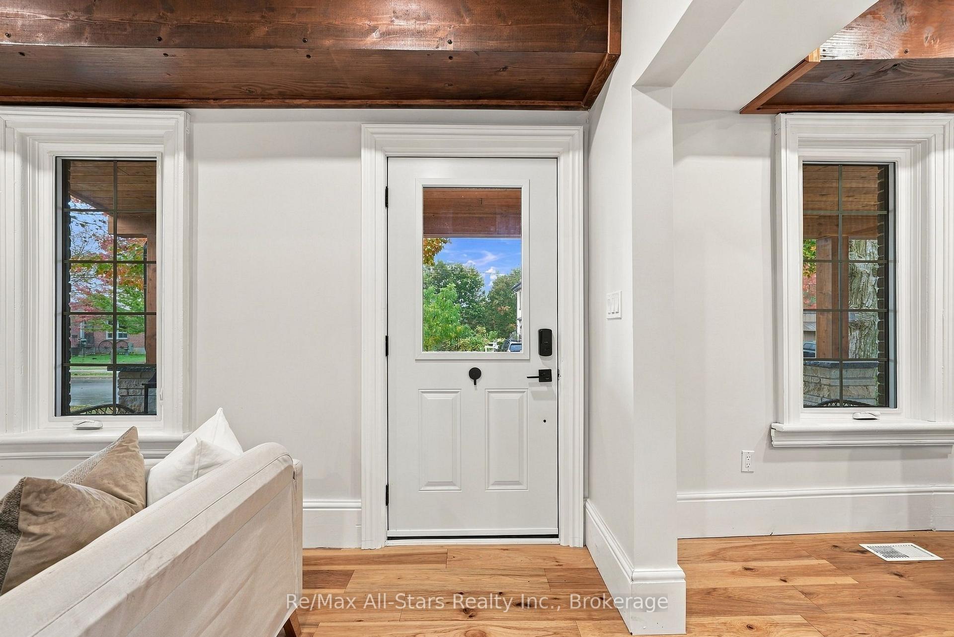 Photo 10 of 40 Caroline Street, Kawartha Lakes, Lindsay — HOMEH