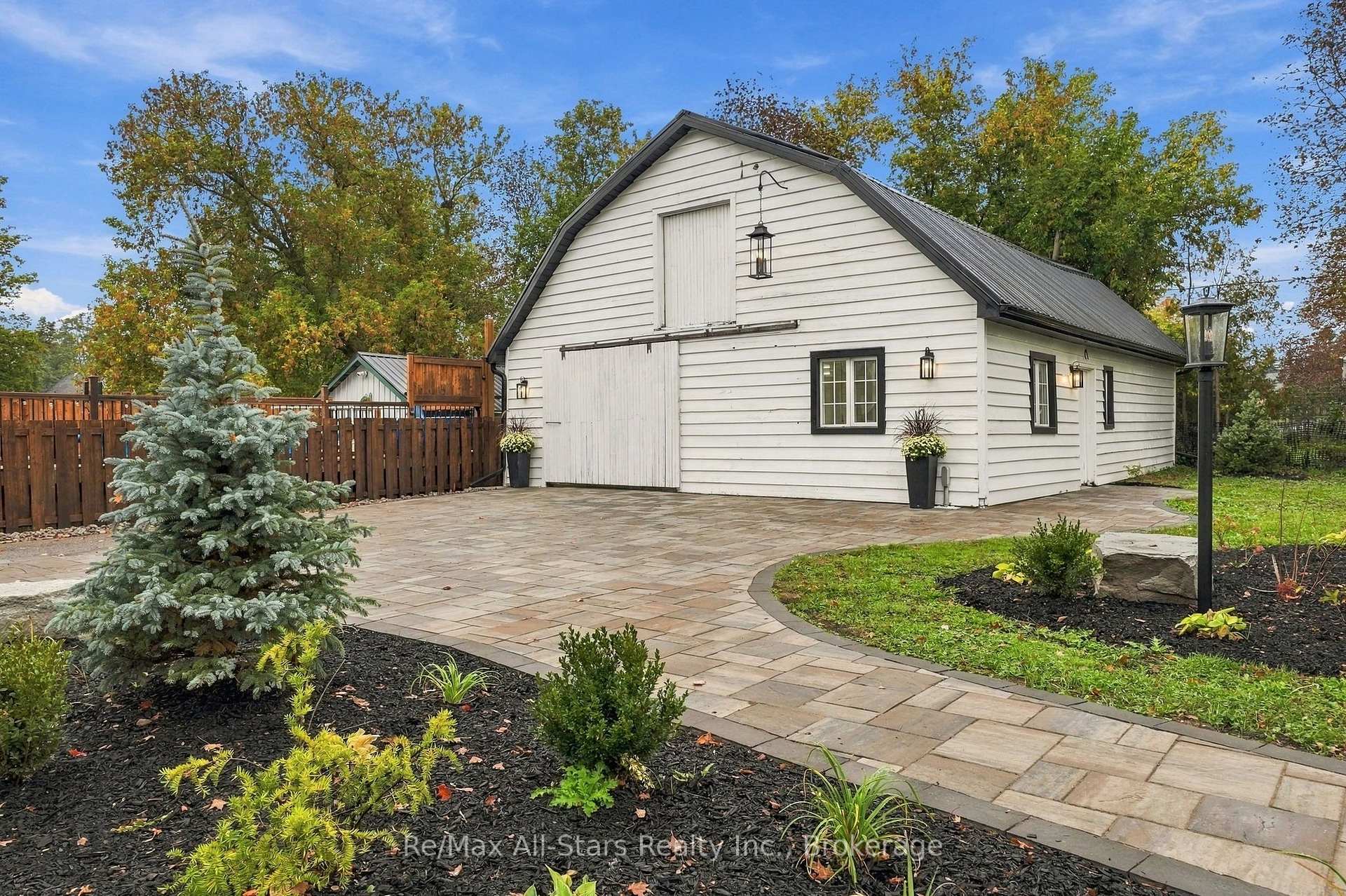 Photo 31 of 40 Caroline Street, Kawartha Lakes, Lindsay — HOMEH