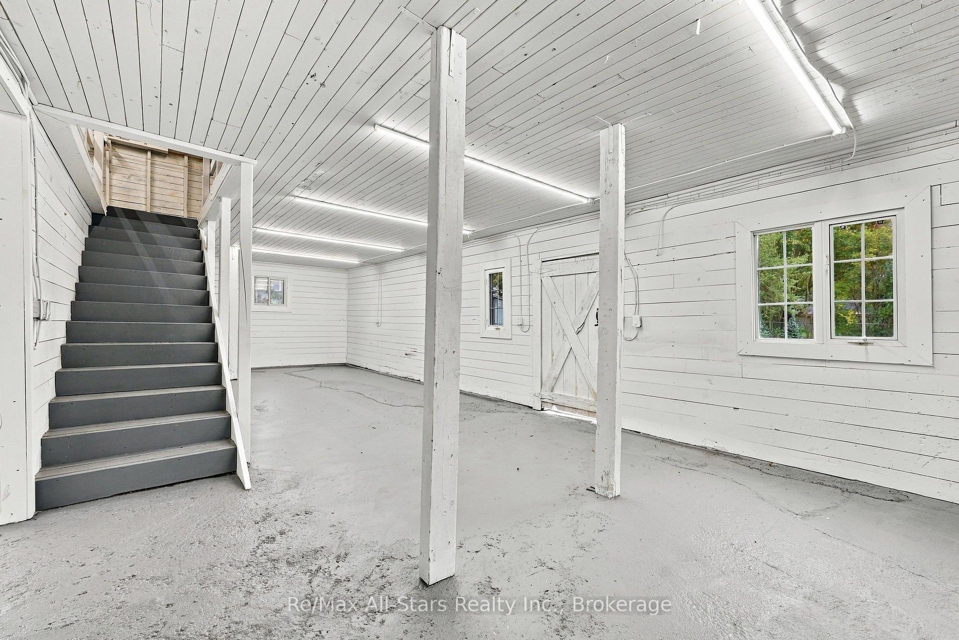 Photo 34 of 40 Caroline Street, Kawartha Lakes, Lindsay — HOMEH