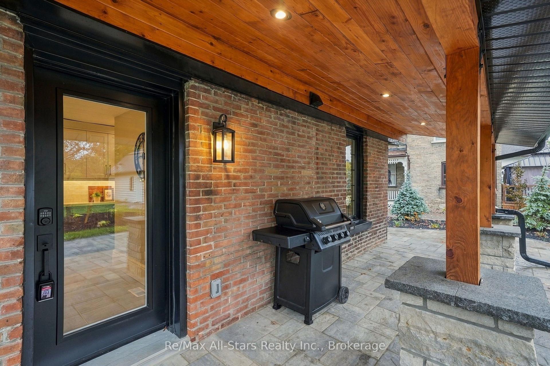 Photo 38 of 40 Caroline Street, Kawartha Lakes, Lindsay — HOMEH