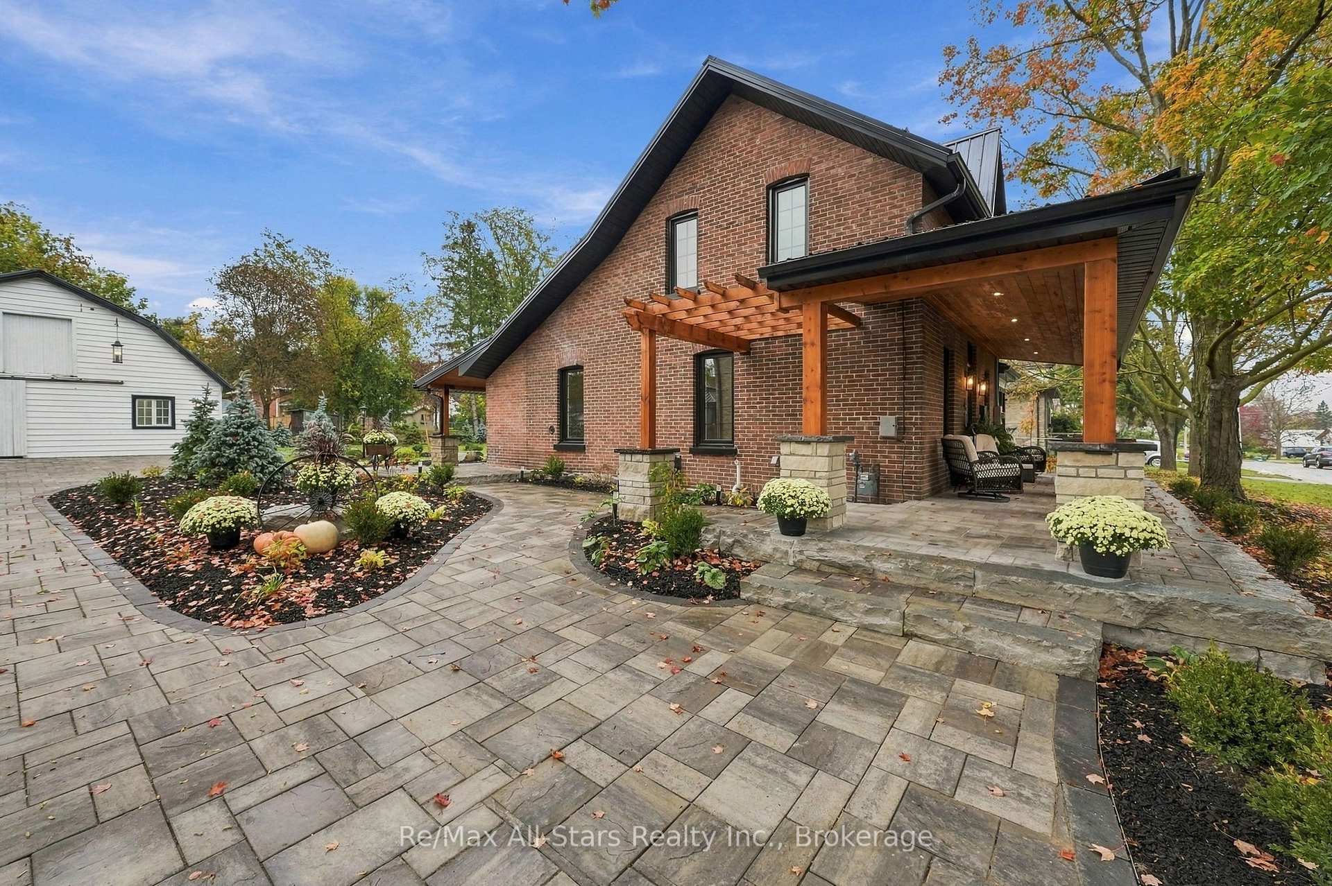 Photo 41 of 40 Caroline Street, Kawartha Lakes, Lindsay — HOMEH
