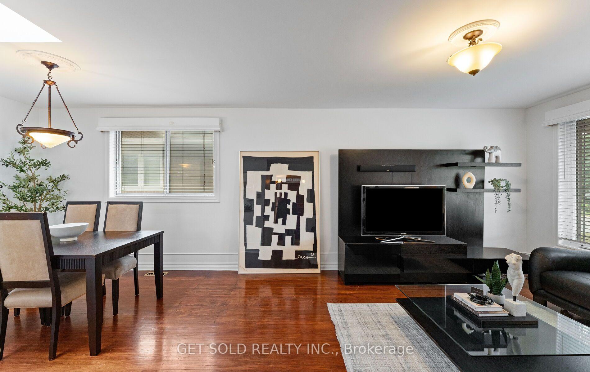 Photo 9 of 19 Feller Road, Etobicoke, Willowridge-Martingrove-Richview — HOMEH