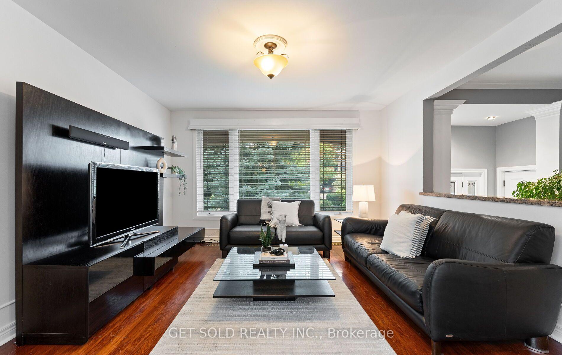 Photo 10 of 19 Feller Road, Etobicoke, Willowridge-Martingrove-Richview — HOMEH