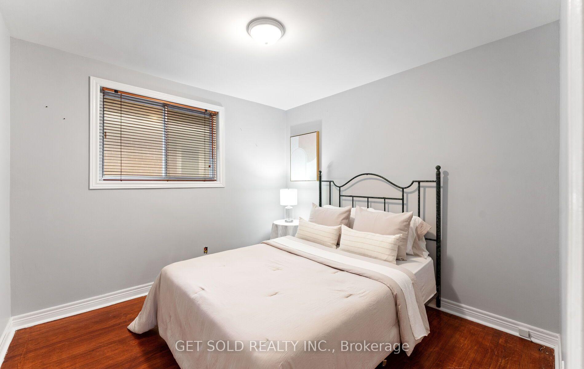 Photo 21 of 19 Feller Road, Etobicoke, Willowridge-Martingrove-Richview — HOMEH
