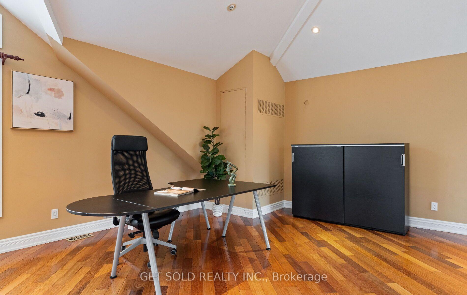 Photo 28 of 19 Feller Road, Etobicoke, Willowridge-Martingrove-Richview — HOMEH