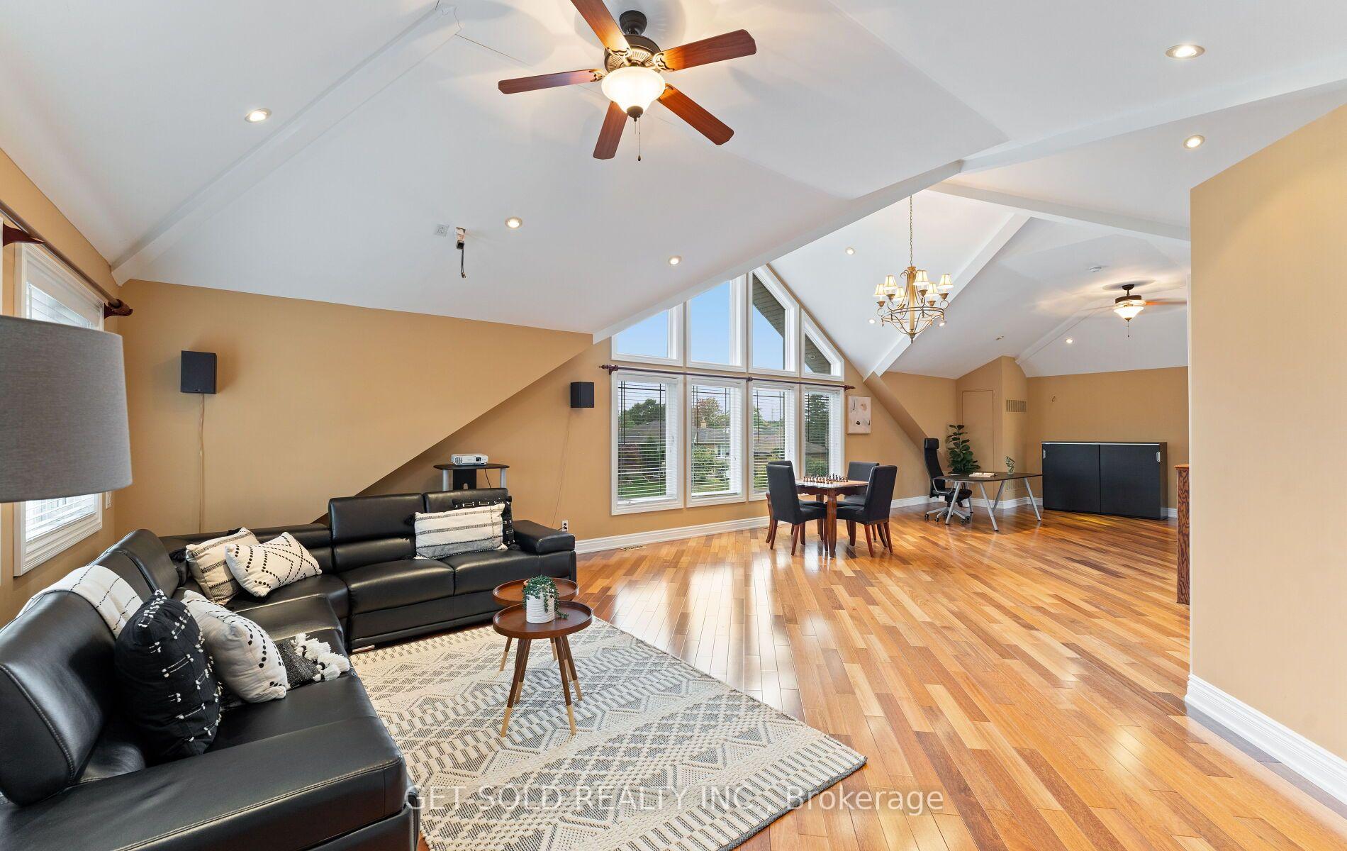 Photo 31 of 19 Feller Road, Etobicoke, Willowridge-Martingrove-Richview — HOMEH
