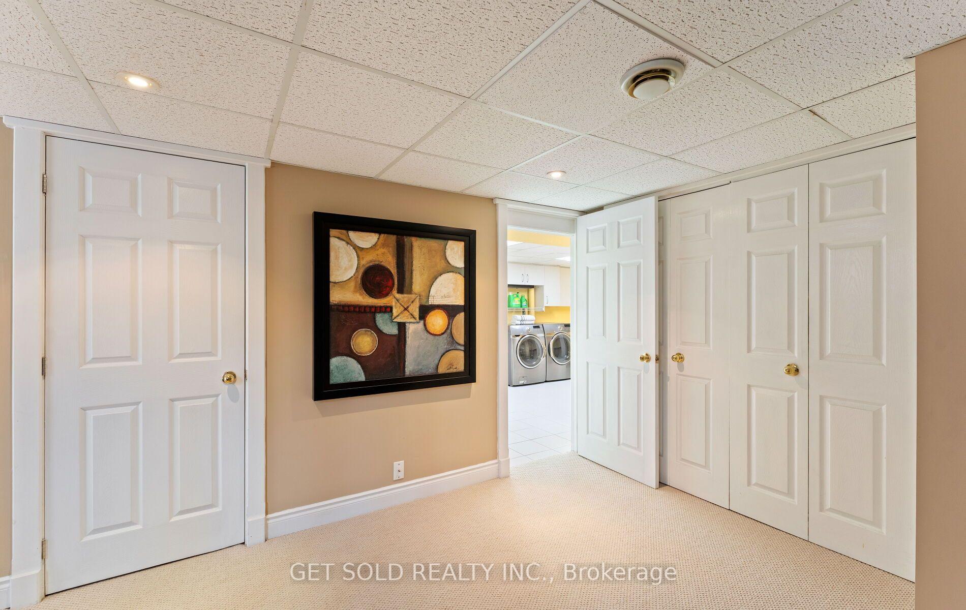 Photo 37 of 19 Feller Road, Etobicoke, Willowridge-Martingrove-Richview — HOMEH