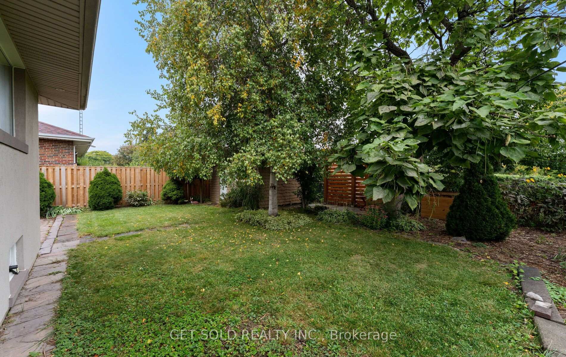 Photo 56 of 19 Feller Road, Etobicoke, Willowridge-Martingrove-Richview — HOMEH